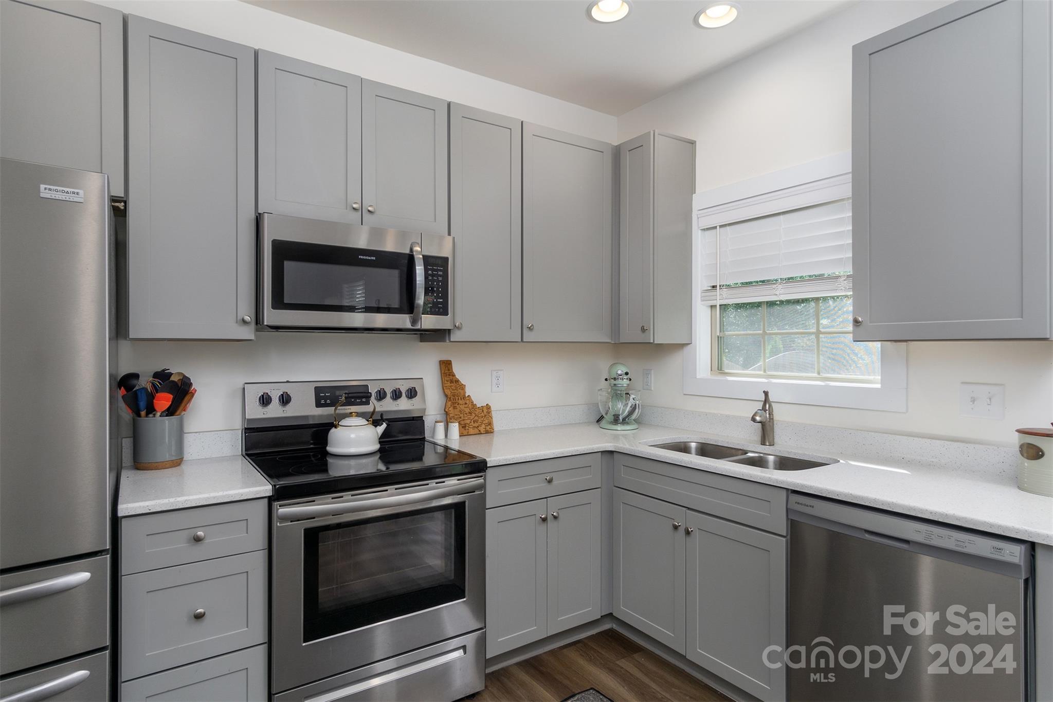 Sycamore Cottages - Residential