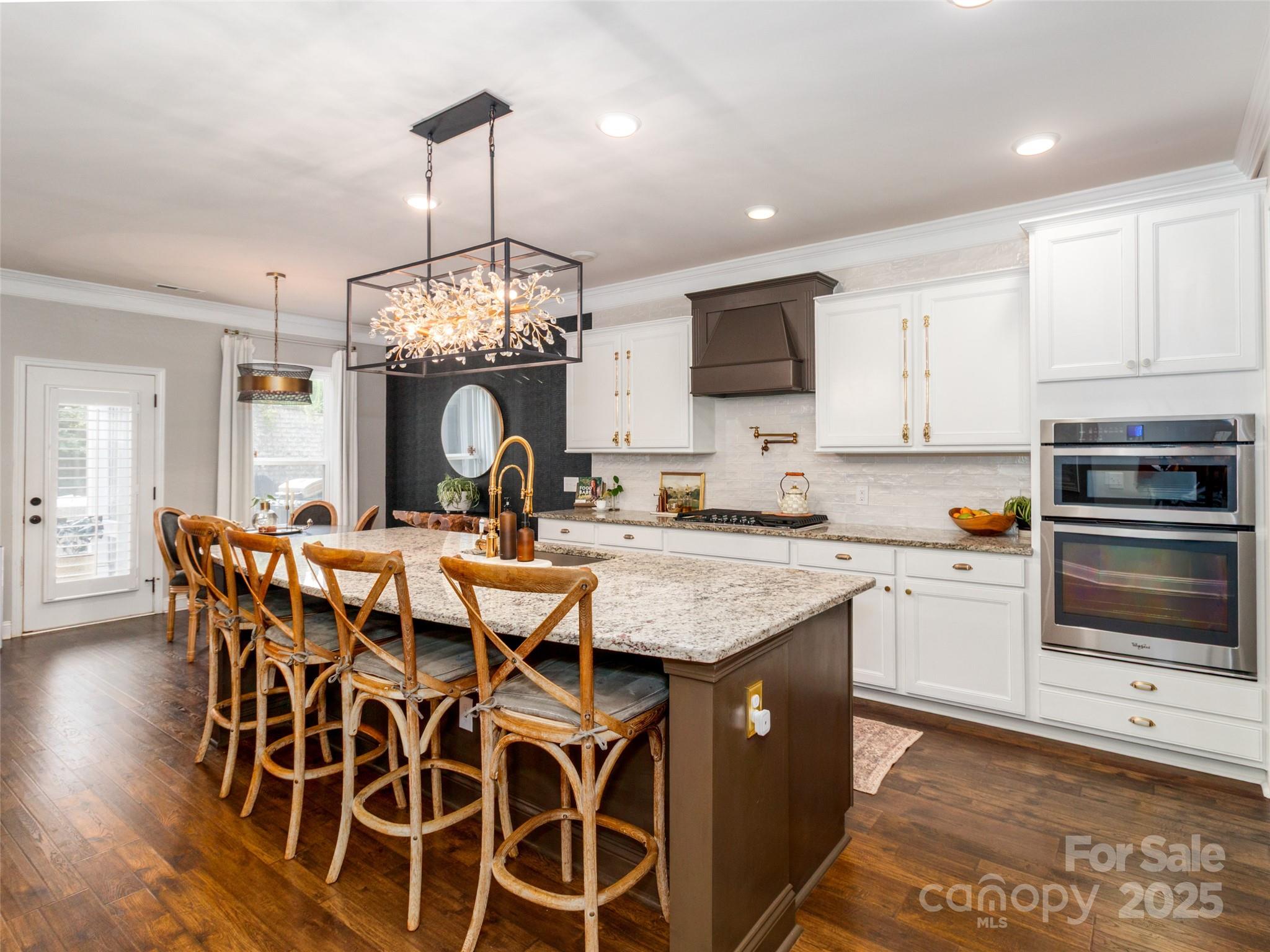 1077 Dunwoody Drive
