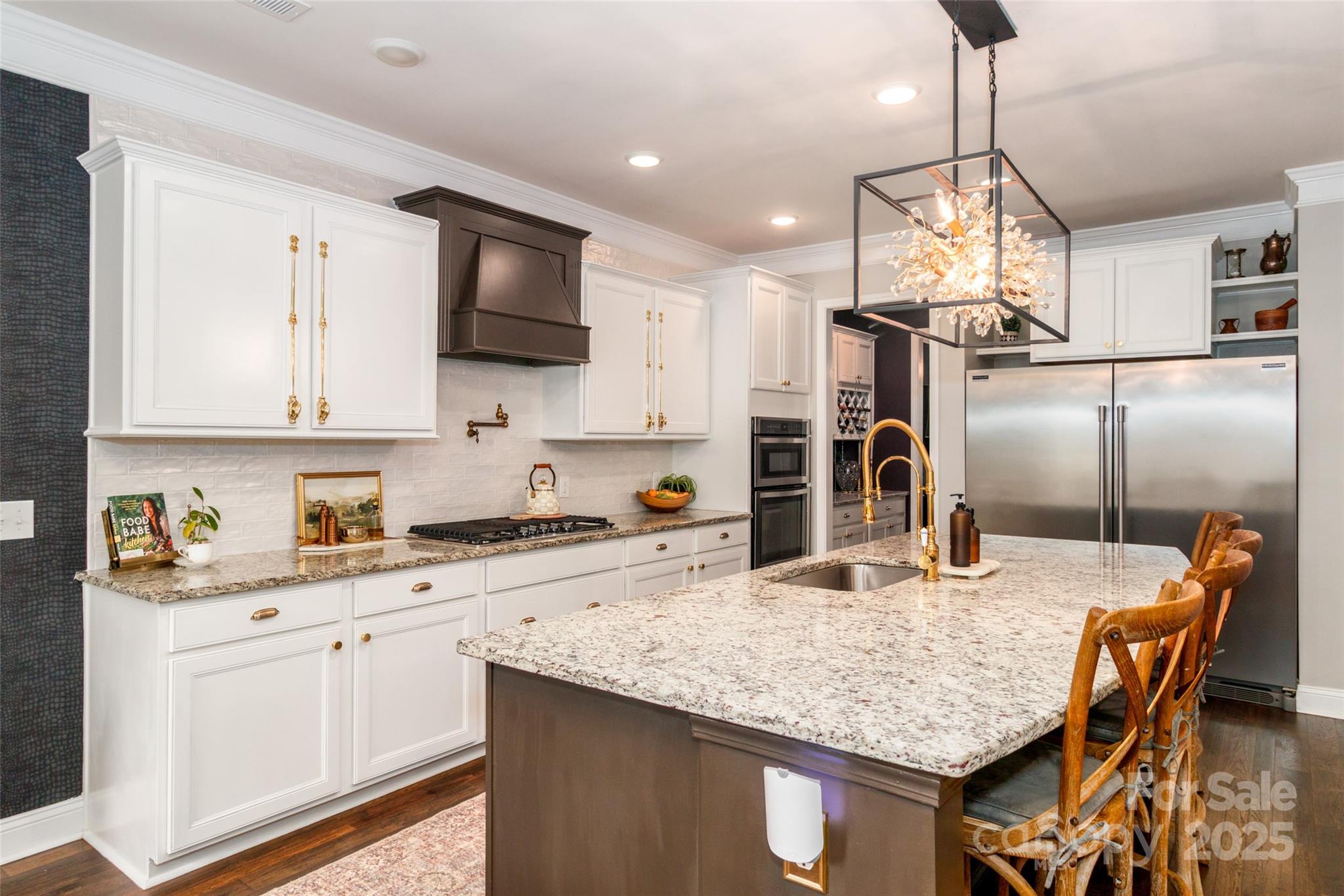 1077 Dunwoody Drive