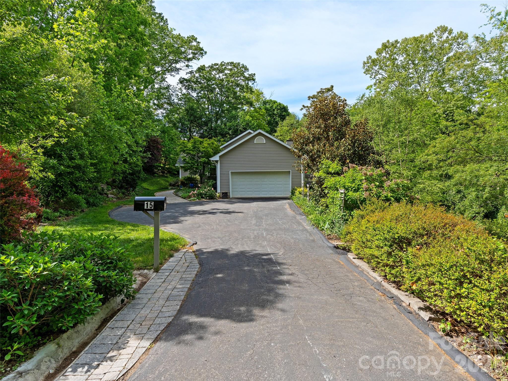 15 Baird Alley