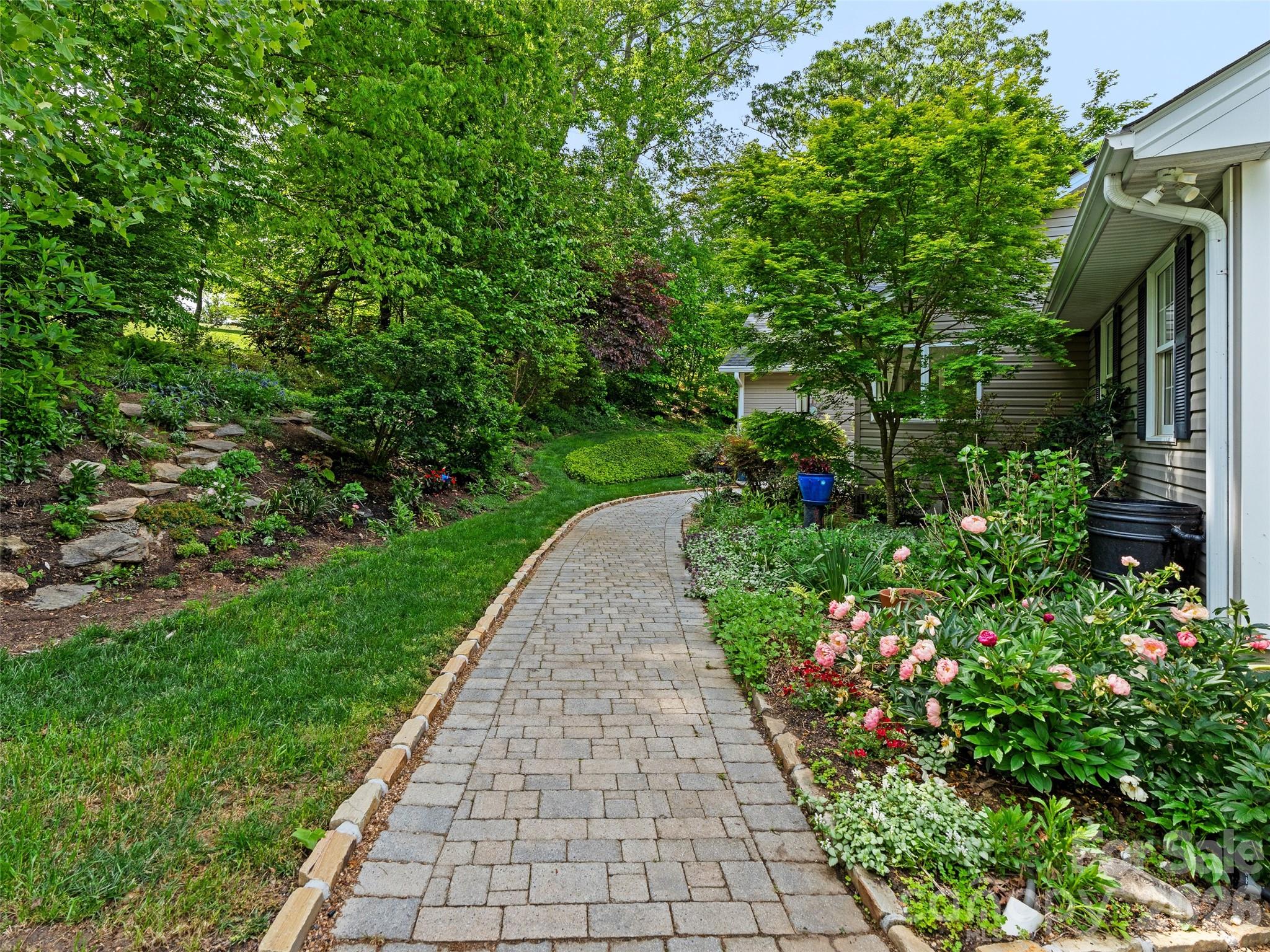 15 Baird Alley
