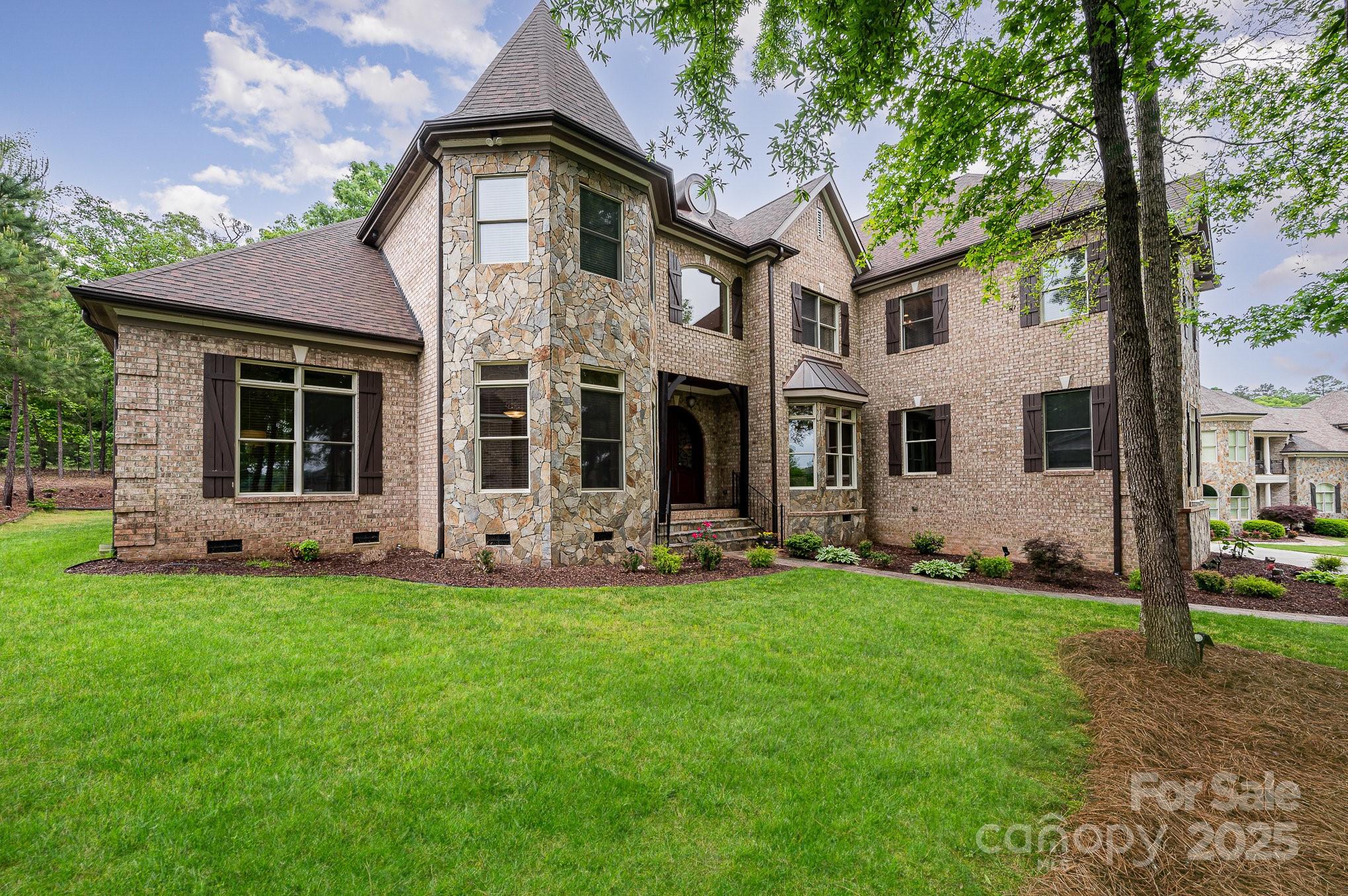925 Giacomo Drive
