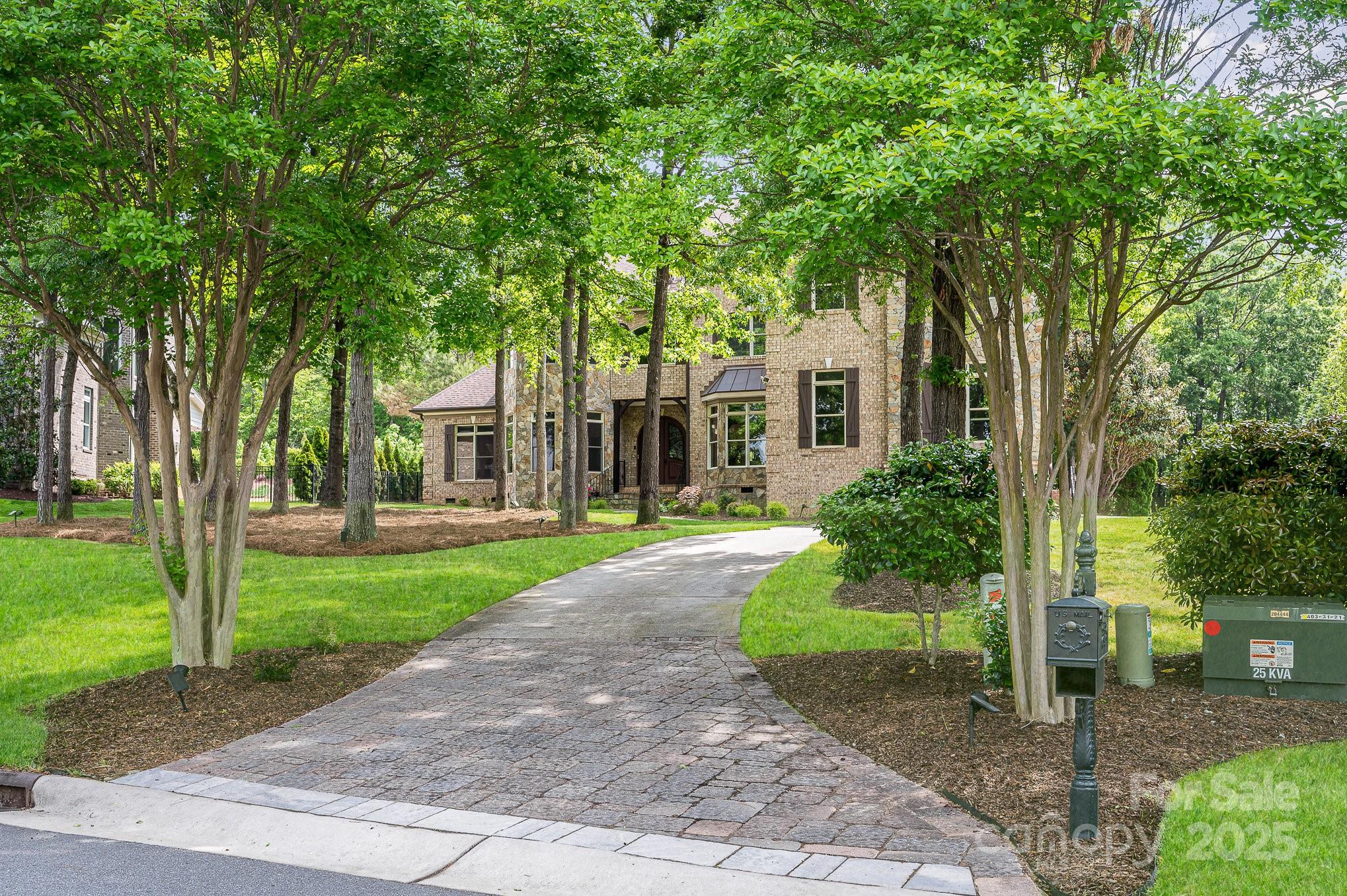 925 Giacomo Drive