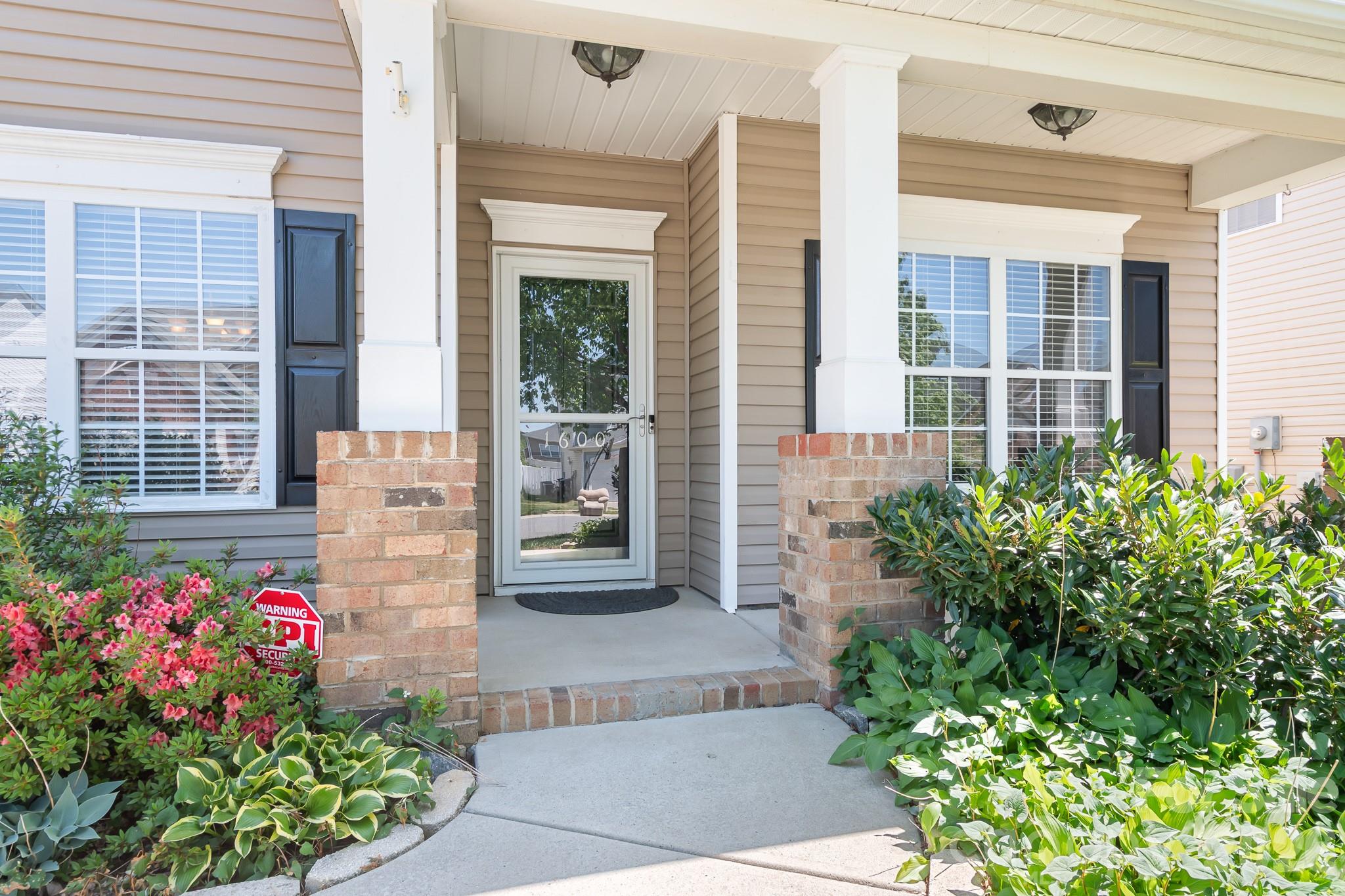 1600 Dartmoor Avenue NW