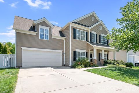 Photo of 1600 Dartmoor Avenue NW, Concord, NC 28027 (MLS # 4346996)