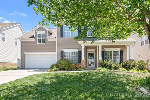Photo of 1600 Dartmoor Avenue NW, Concord, NC 28027 (MLS # 4346996)