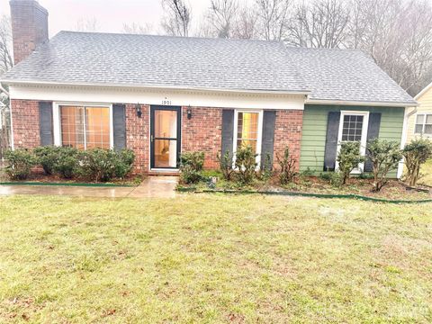 1901 Burgandy Drive Charlotte NC 28262