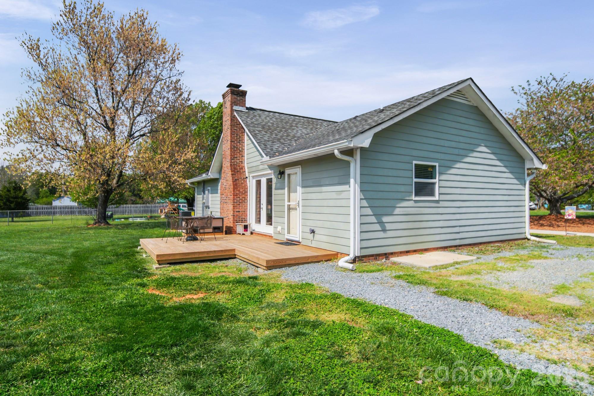 2020 Fieldridge Lane