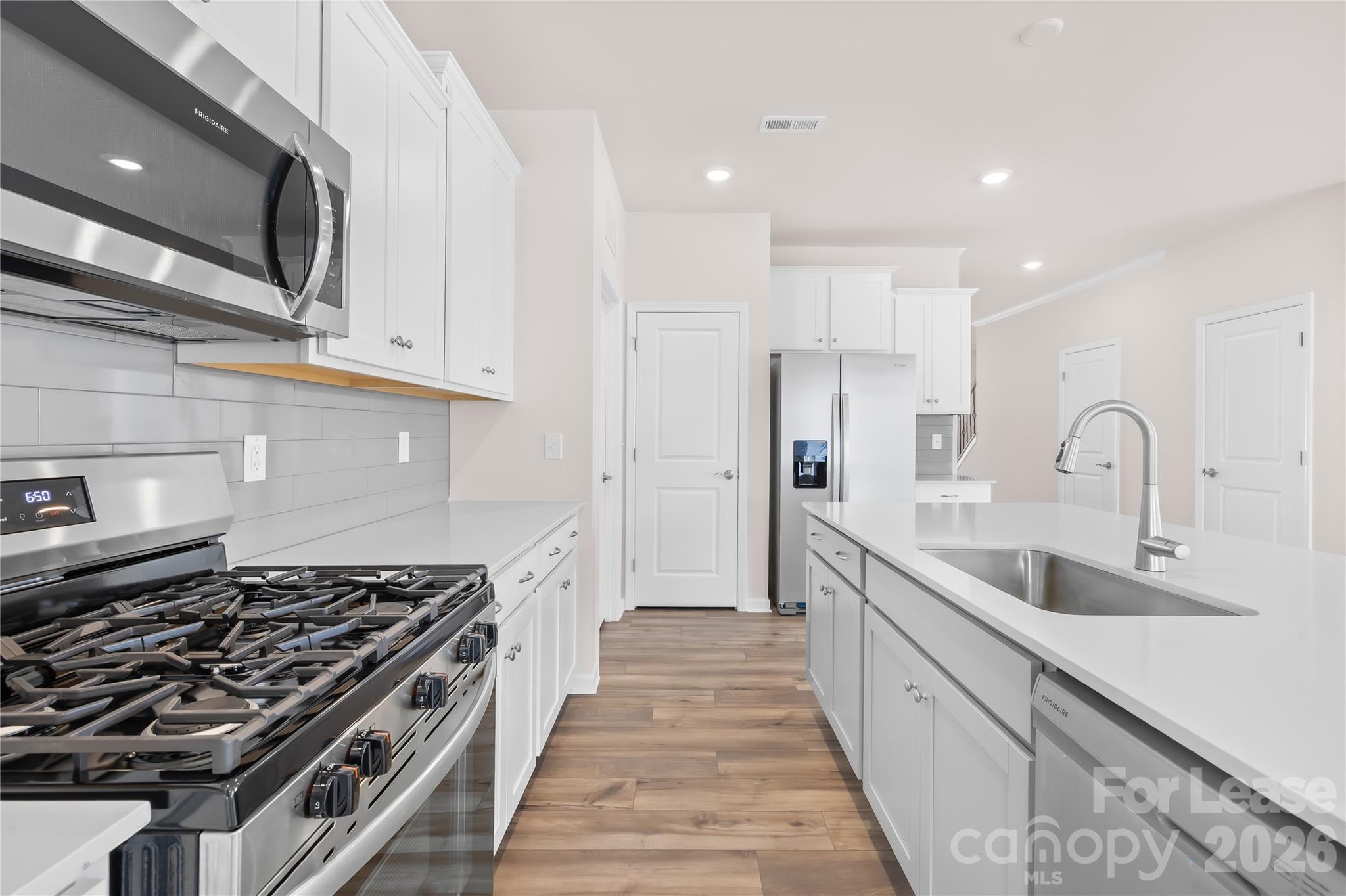 Redhawk - Residential Lease