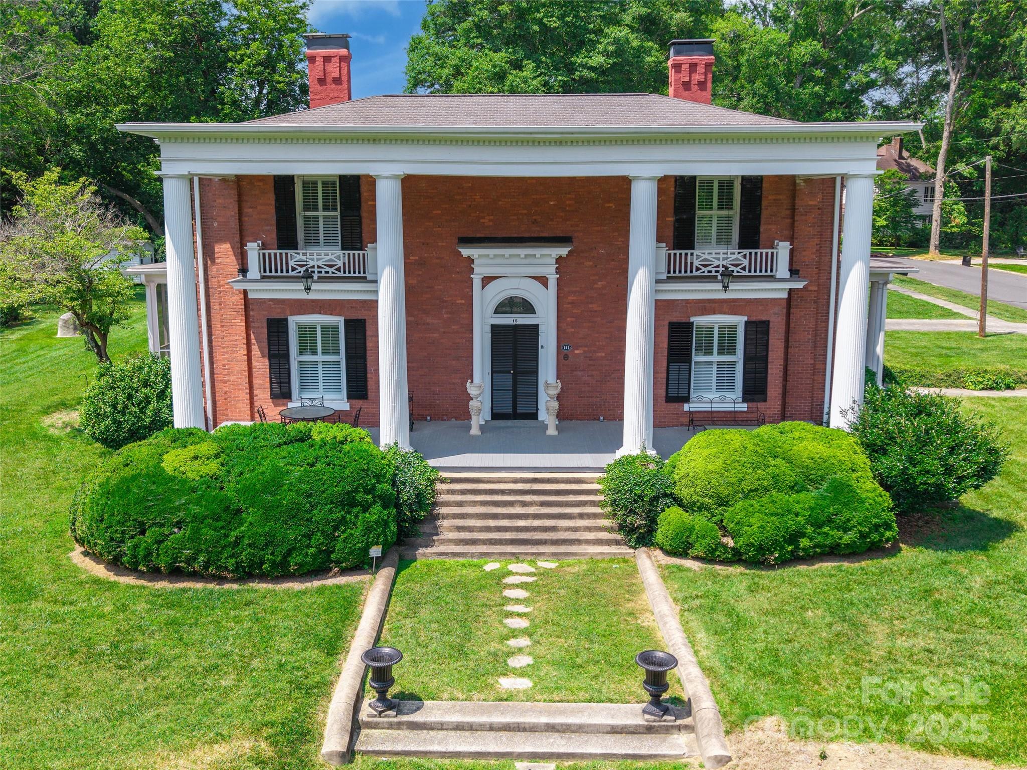 15 Kings Mountain Street