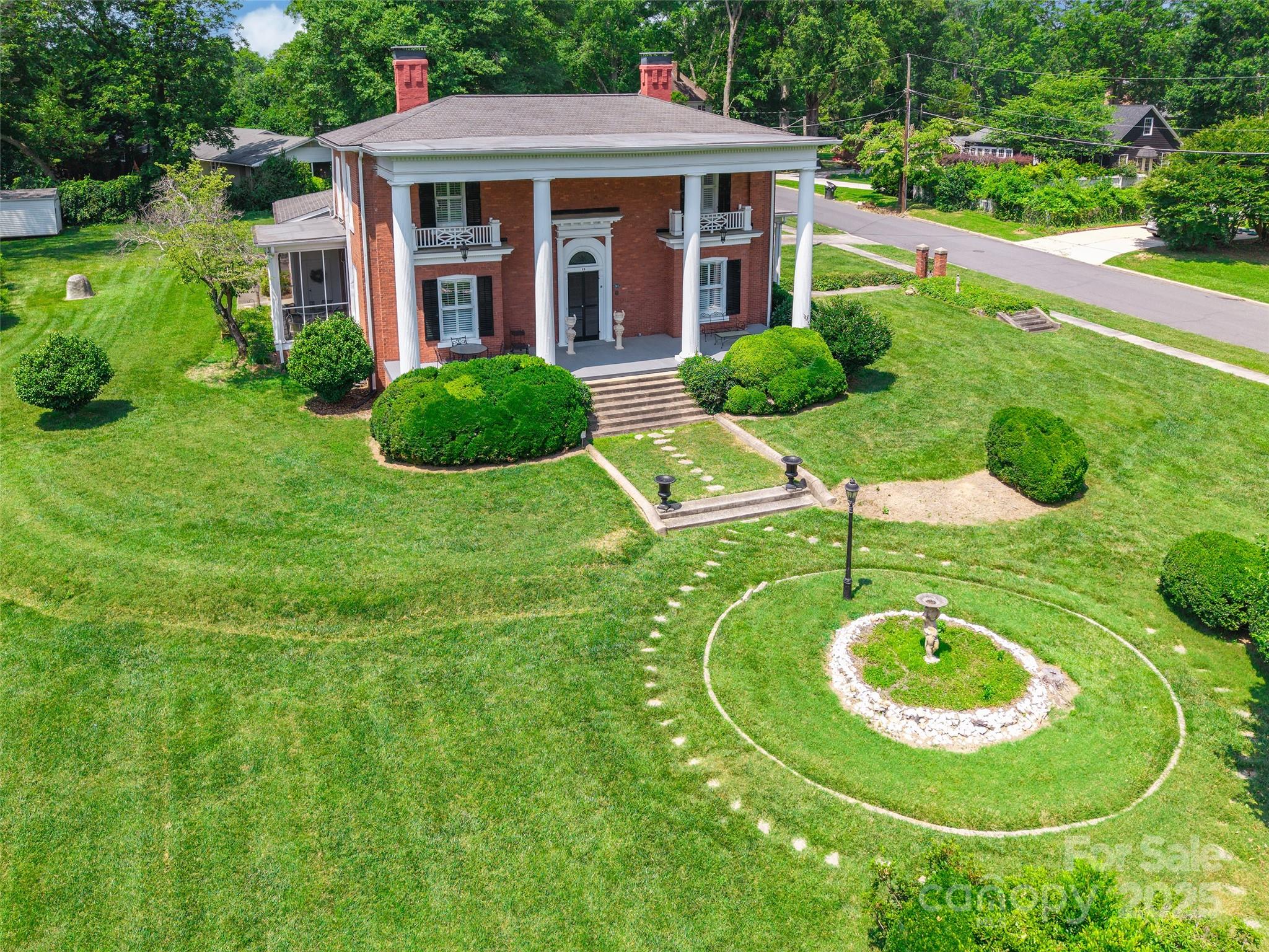 15 Kings Mountain Street