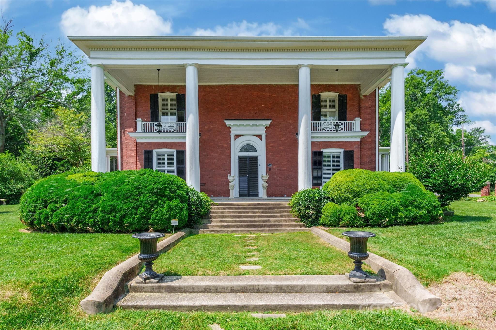 15 Kings Mountain Street