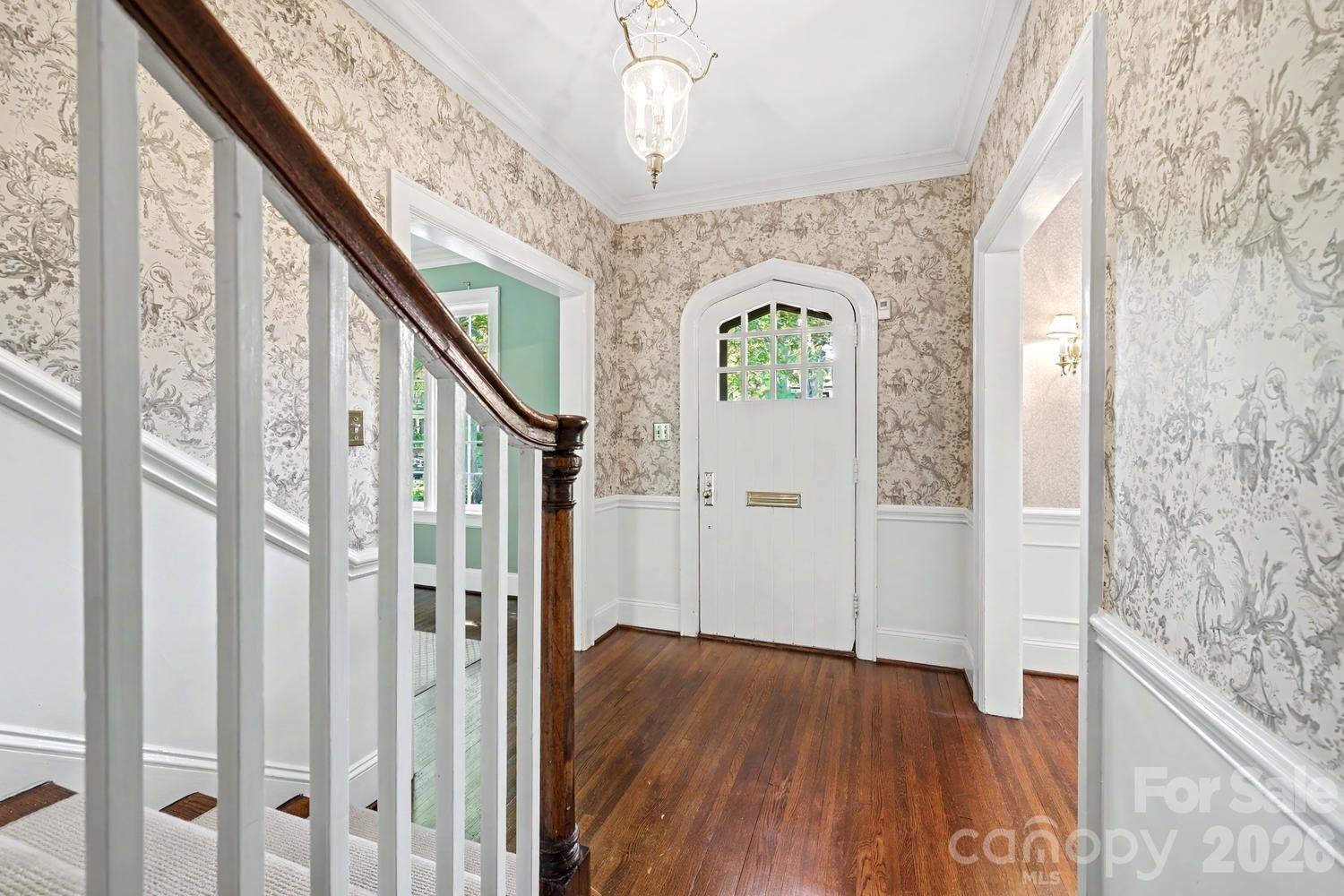1527 Stanford Place