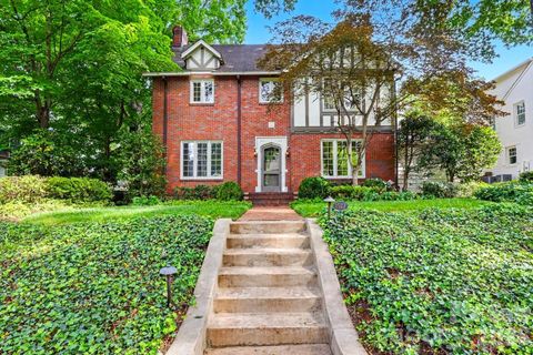 Photo of 1527 Stanford Place, Charlotte, NC 28207 (MLS # 4380879)