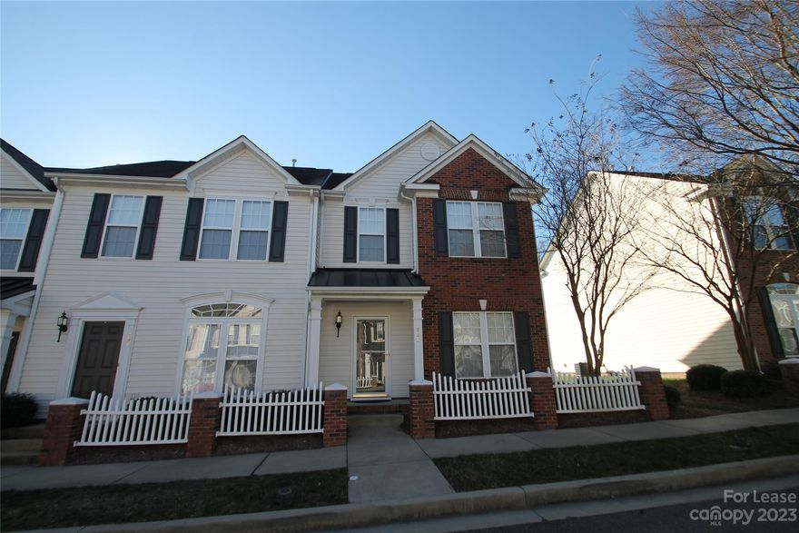 Cute End Townhome Located in Atherton Place in Rock Hill, Very Close to I-77, Shopping & Restaurants. Close to Charlotte and Columbia. 2 Bedrooms, 2.5 Bathrooms, Living Room with Gas Fireplace, Dining Room, Kitchen with Range, Refrigerator, Dishwasher & Microwave. Laundry Room with Washer and Dryer (Not Warrantied). Parking in Rear with Partial Fence. Front Parking Available.
No Smoking/No Vaping. No Pets. Maximum occupants 3. By Appointment Only (Available by April 1, 2023).