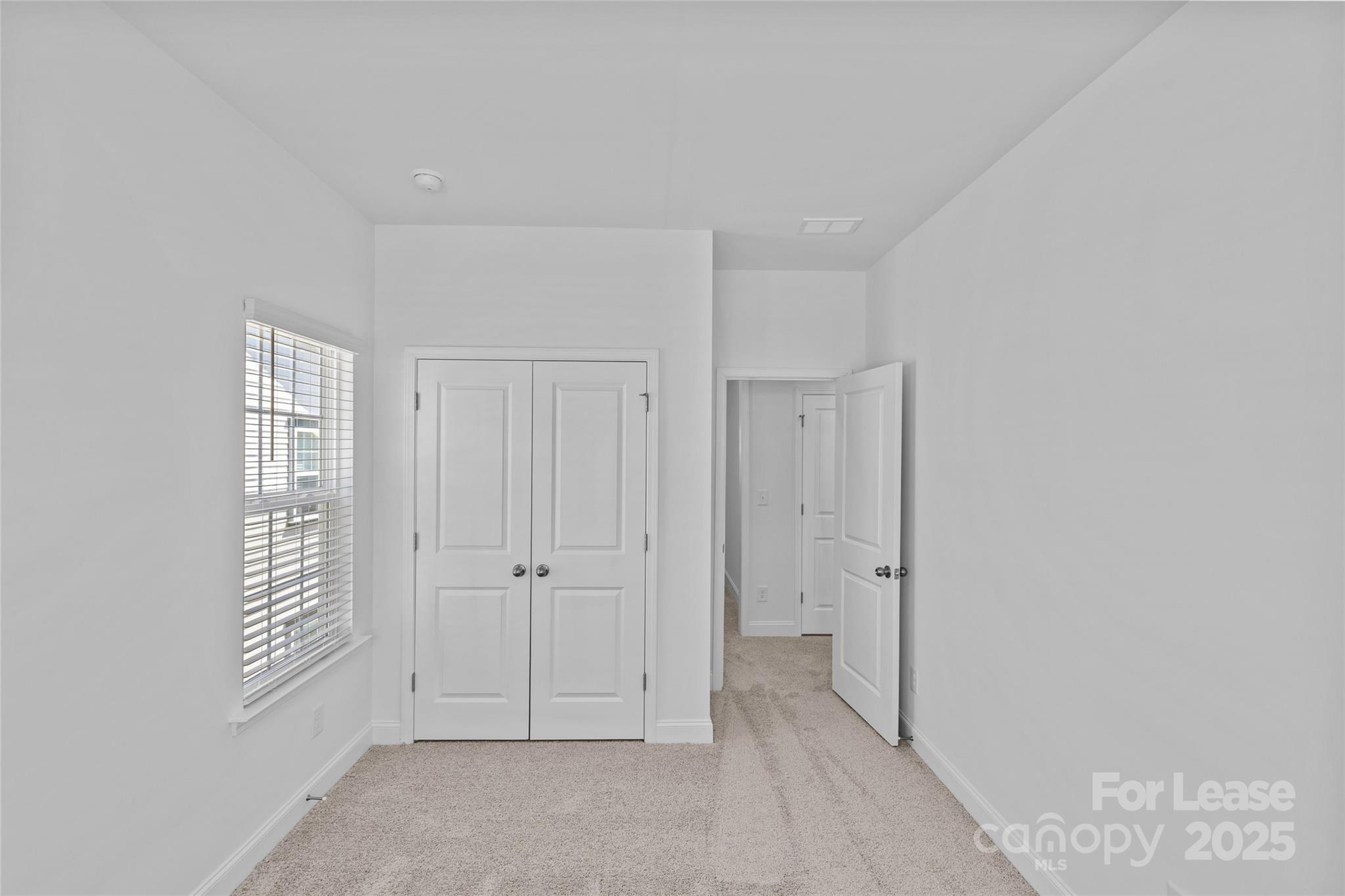 Matthews, North Carolina 28105, United States, 3 Bedrooms Bedrooms, ,3 BathroomsBathrooms,Residential,Active,184640