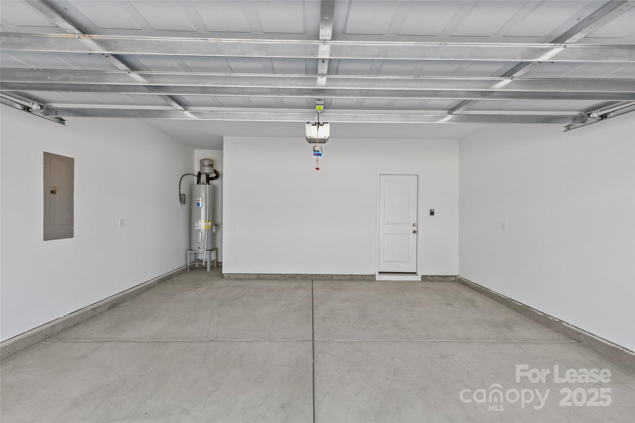 Matthews, North Carolina 28105, United States, 3 Bedrooms Bedrooms, ,3 BathroomsBathrooms,Residential,Active,184640