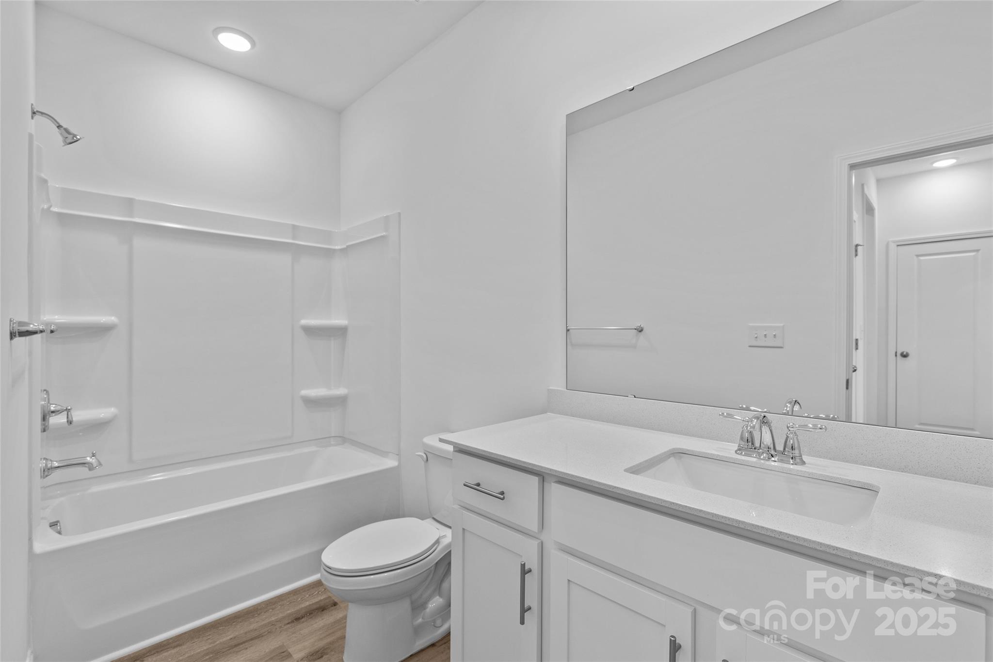 Matthews, North Carolina 28105, United States, 3 Bedrooms Bedrooms, ,3 BathroomsBathrooms,Residential,Active,184640