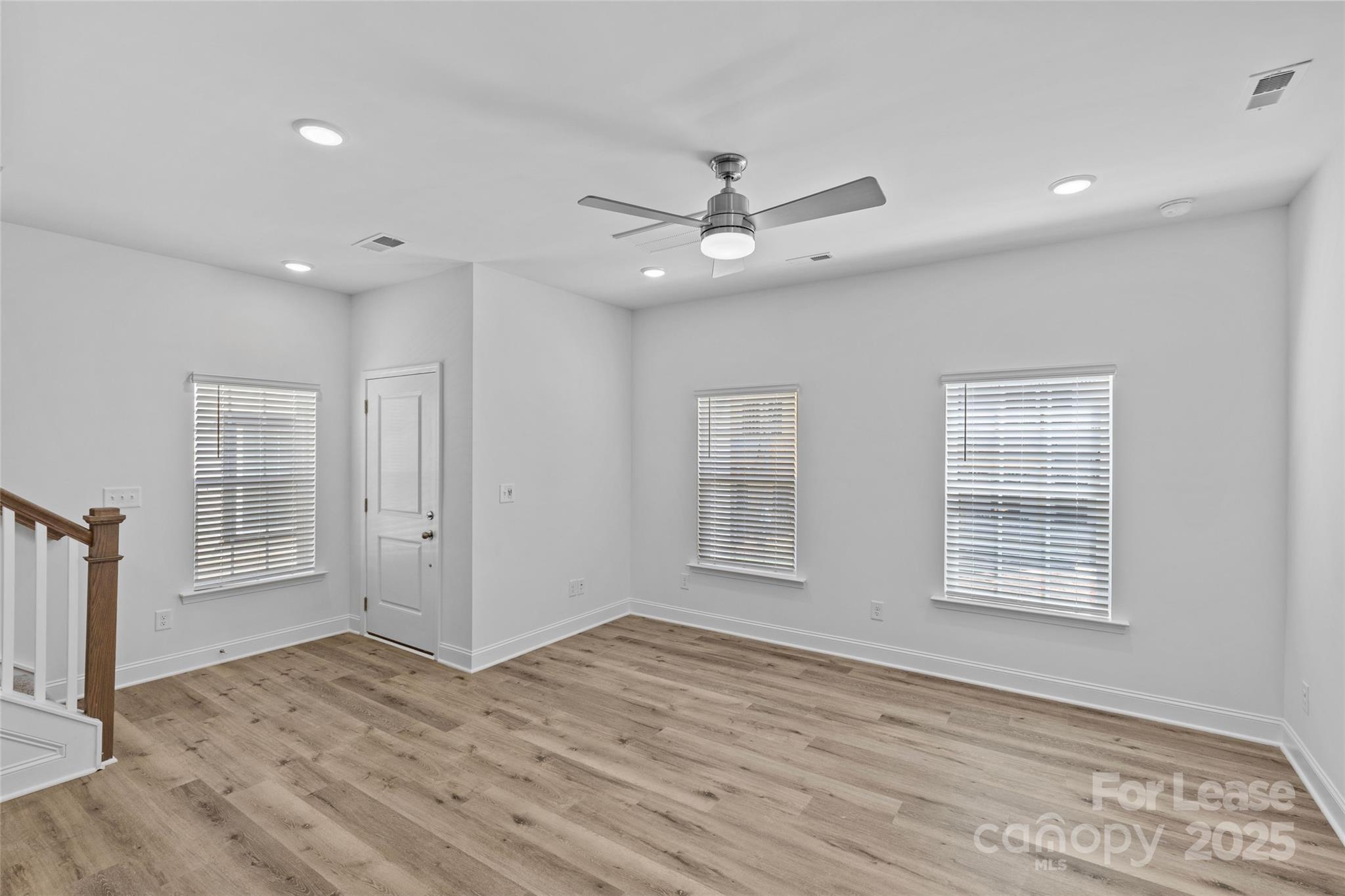 Matthews, North Carolina 28105, United States, 3 Bedrooms Bedrooms, ,3 BathroomsBathrooms,Residential,Active,184640