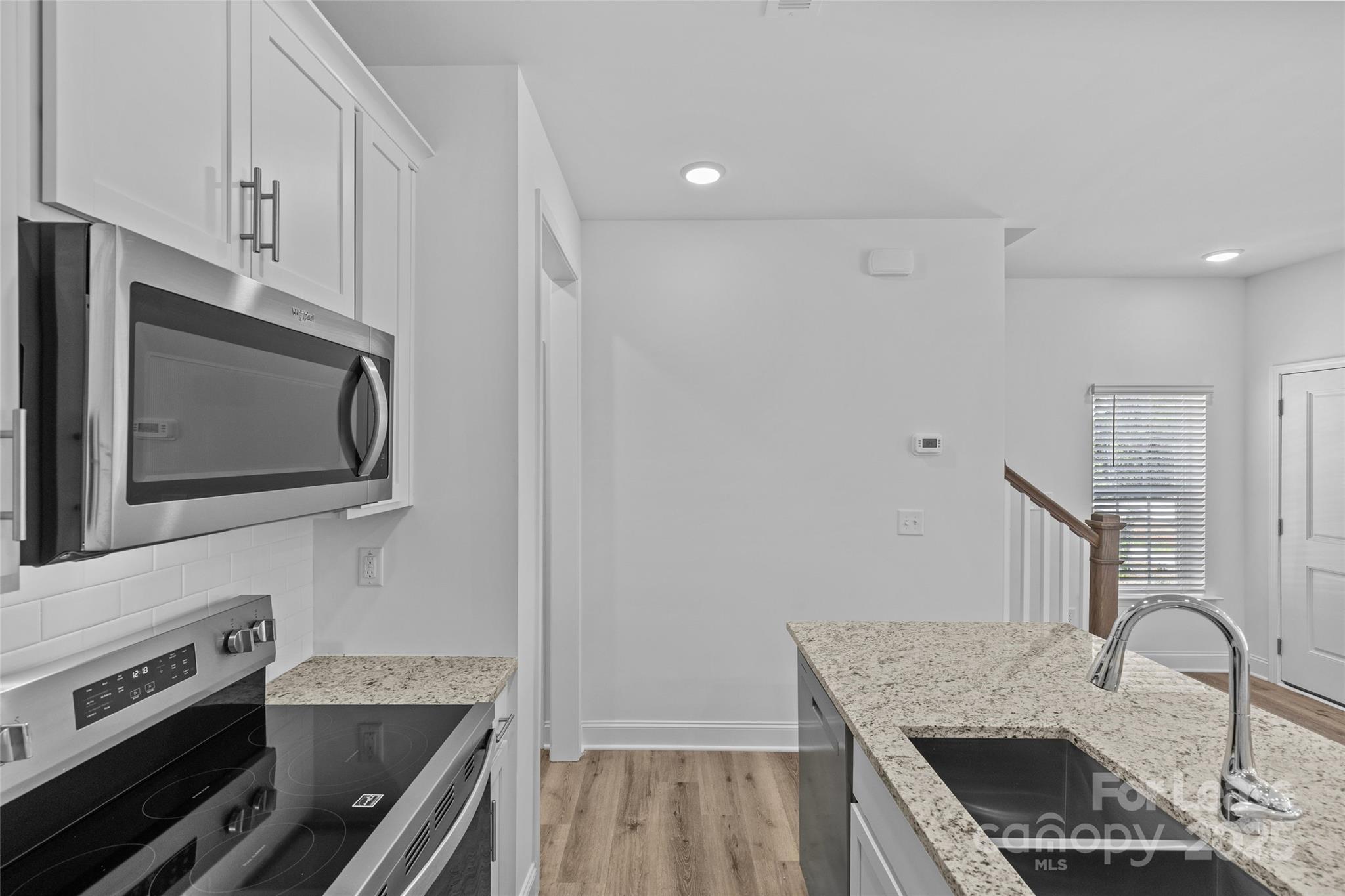 Matthews, North Carolina 28105, United States, 3 Bedrooms Bedrooms, ,3 BathroomsBathrooms,Residential,Active,184640