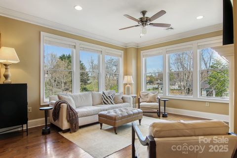 350 E Allen Street 201 Hendersonville NC 28792