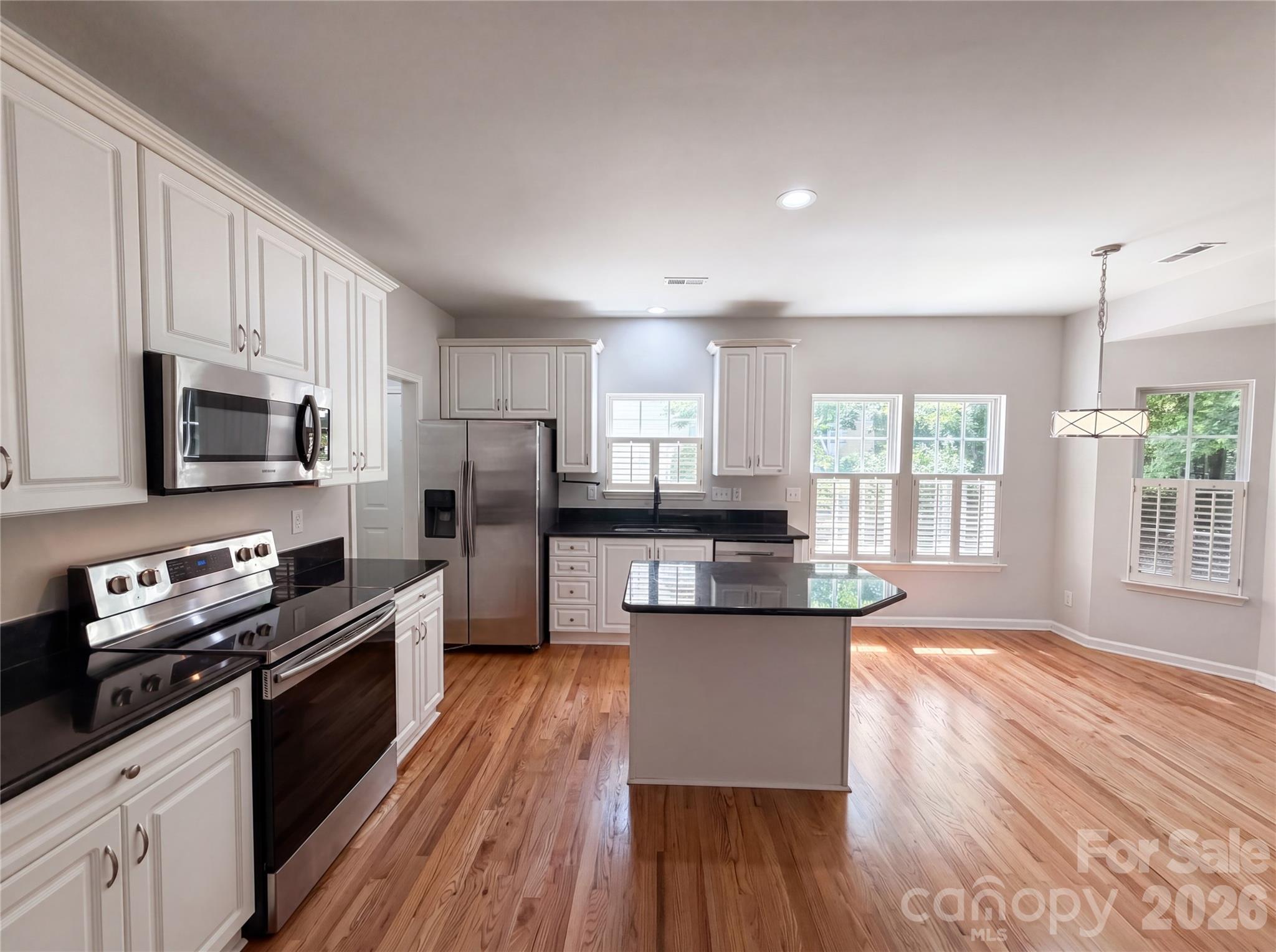 2916 Pinewood Hill Drive