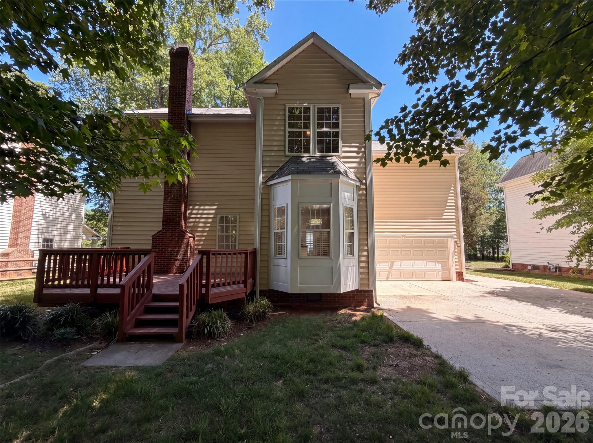 2916 Pinewood Hill Drive