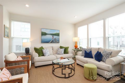 1104 Gleason Way Charlotte NC 28217