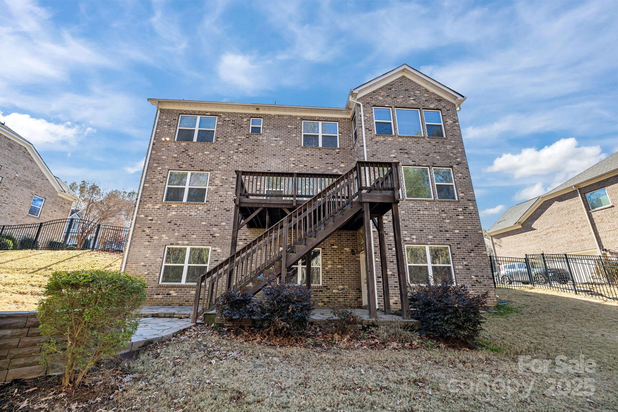 The Palisades - Residential