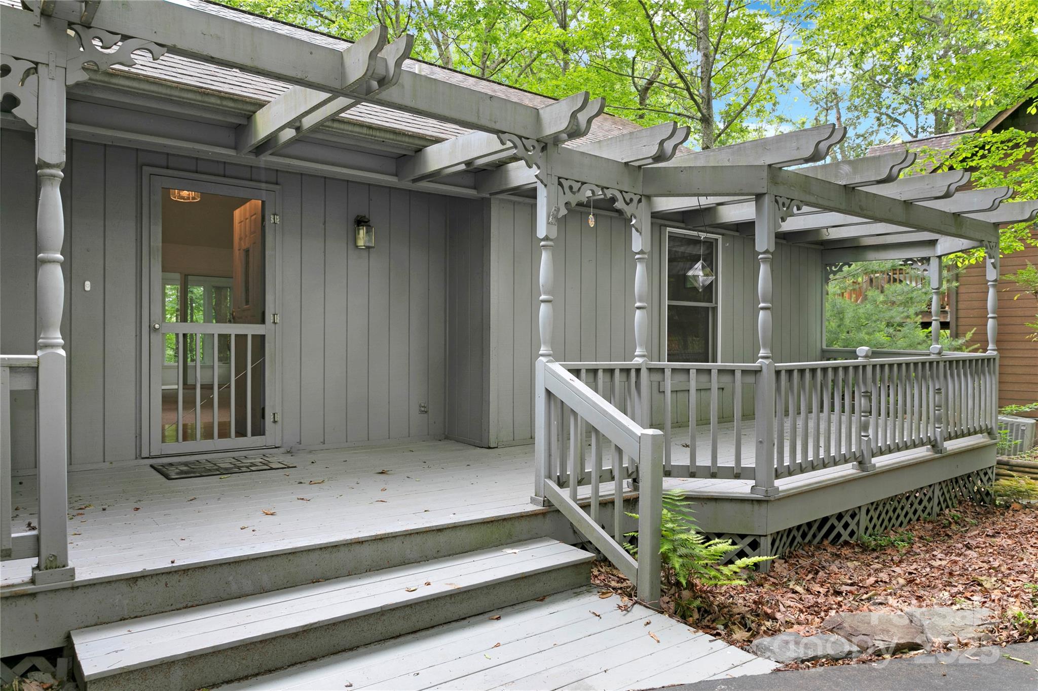 4404 Connestee Trail