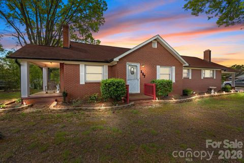 Photo of 137 Foursquare Road, Mooresville, NC 28115 (MLS # 4353363)