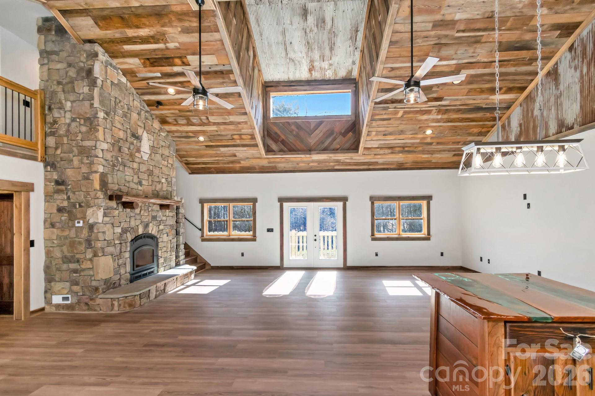 486 Hunter-Lysik Way