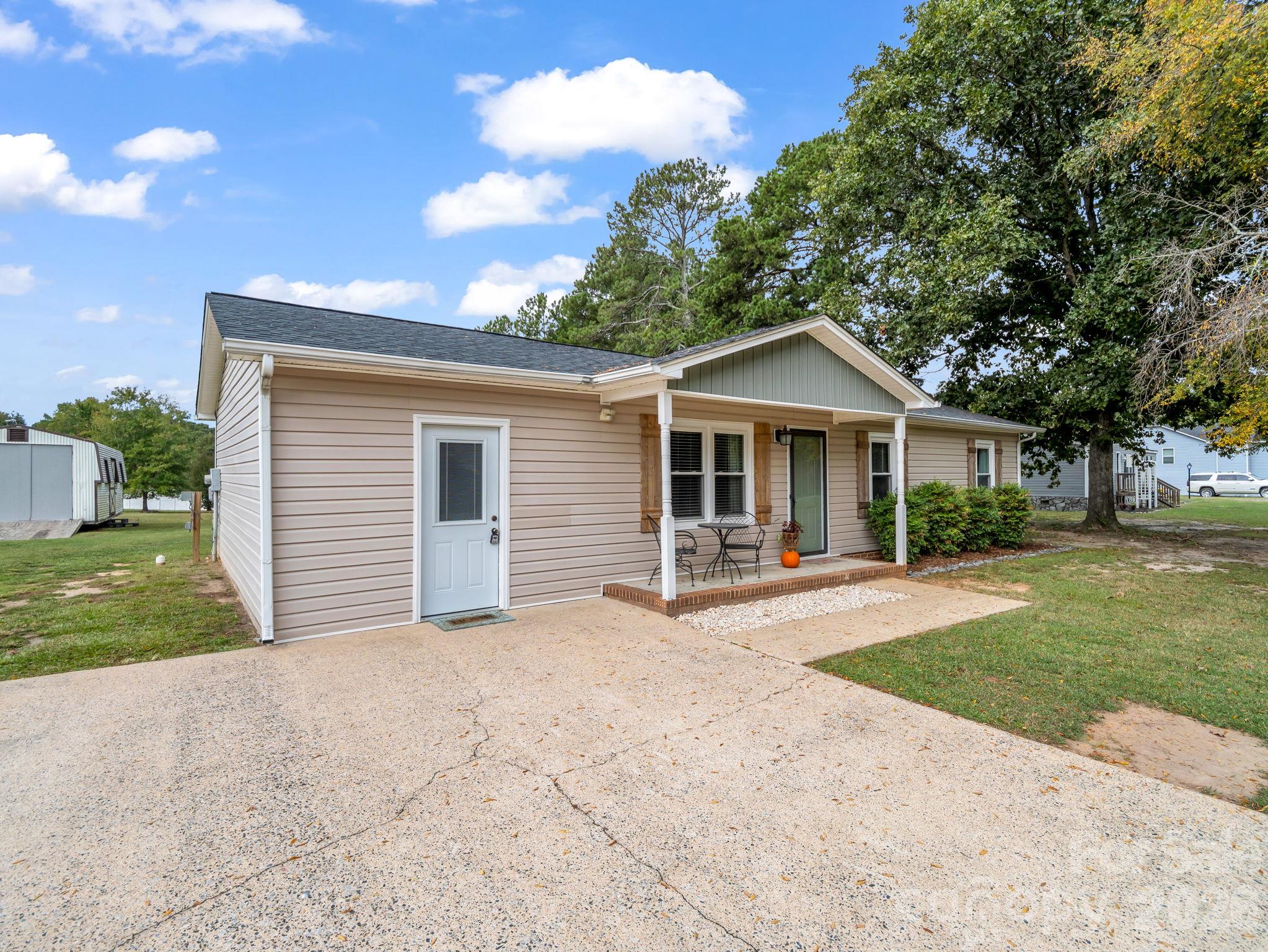 112 Roseborough Road