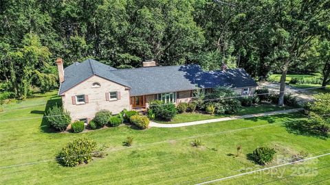 234 Edgewood Drive Statesville NC 28625