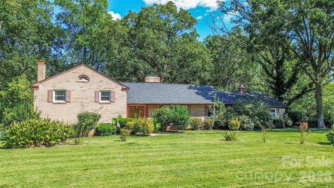 234 Edgewood Drive Statesville NC 28625