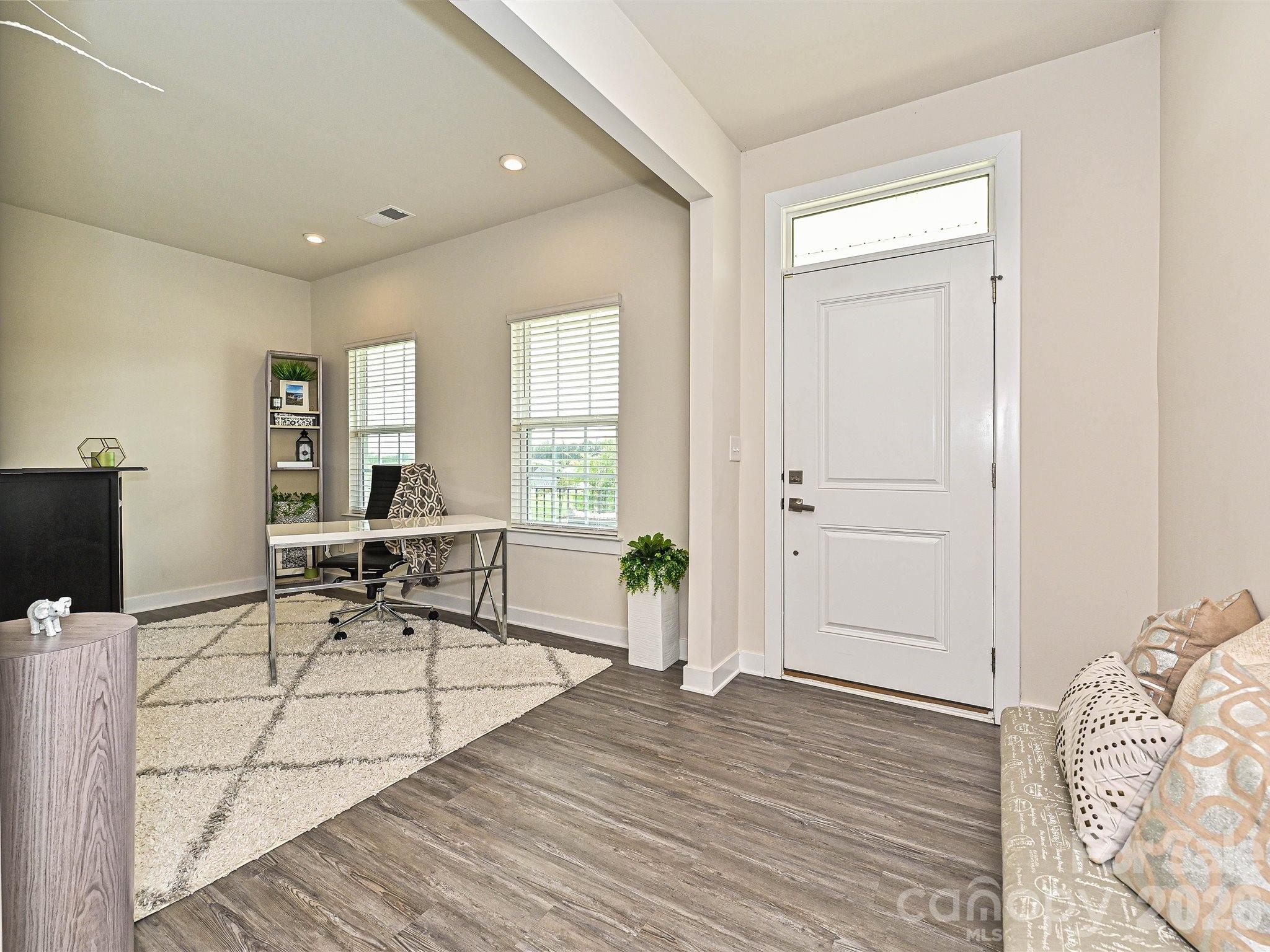 10016 Bowtie Lane