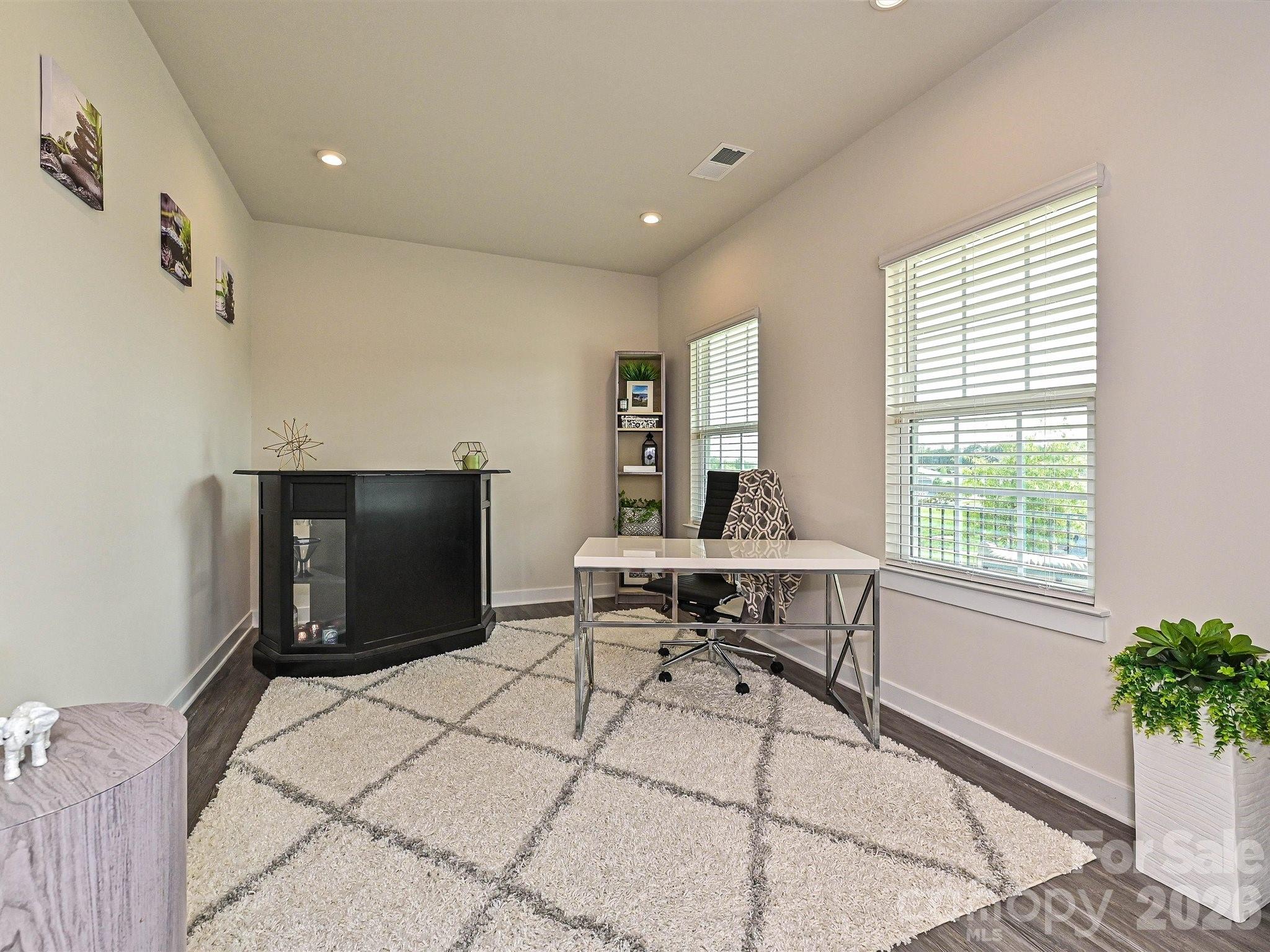 10016 Bowtie Lane