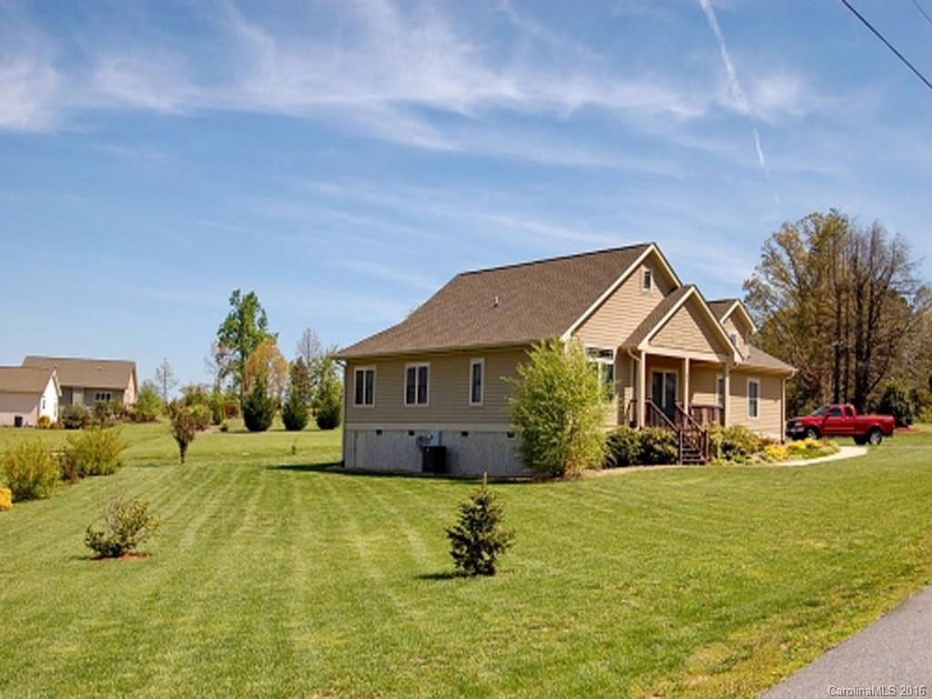 Christophers Crossing - Land