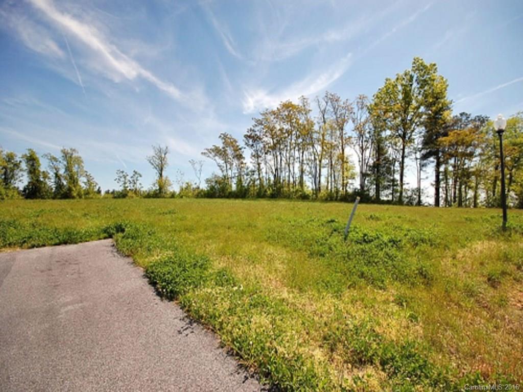 Christophers Crossing - Land