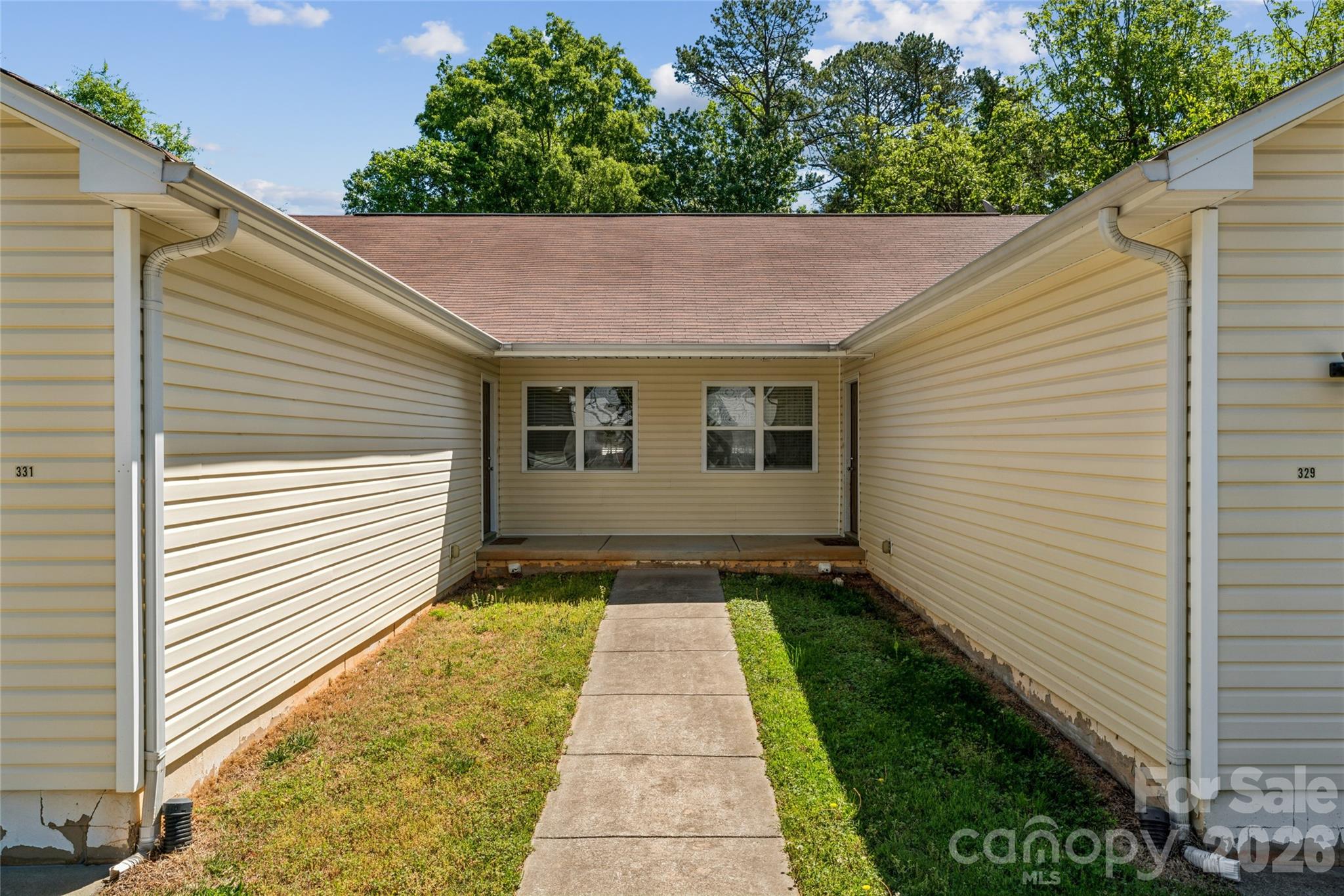 329 W Mcneely Avenue