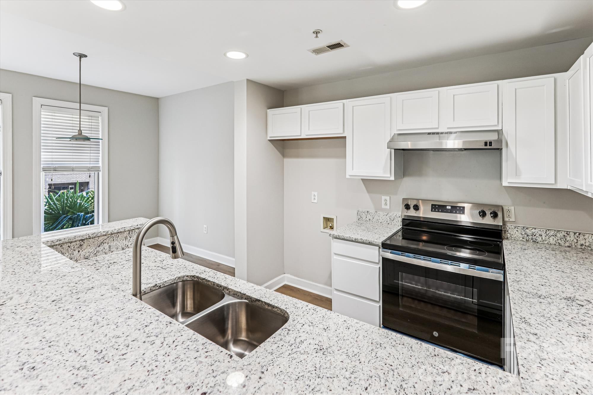 Gateway Plaza - Residential