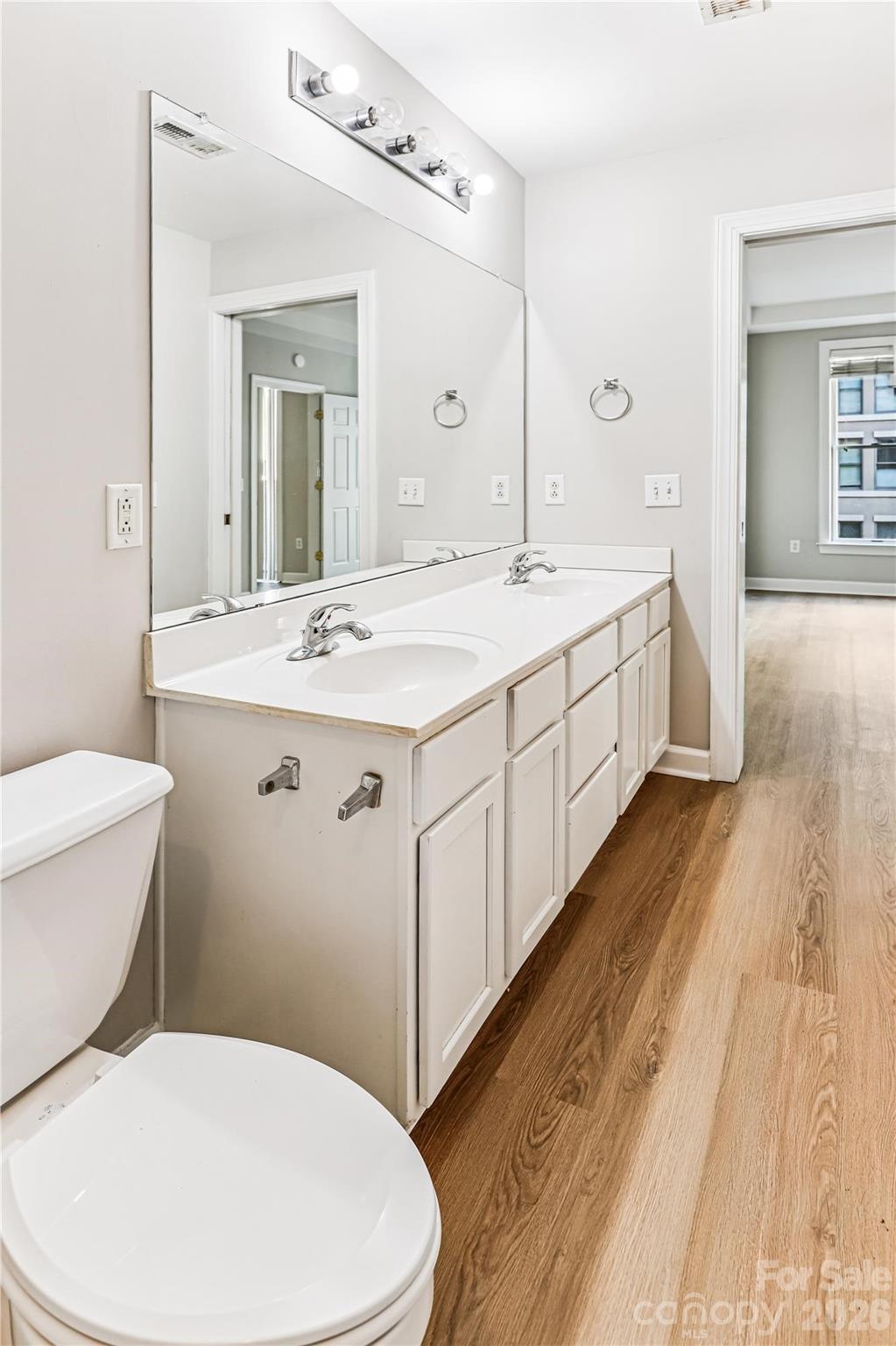 Gateway Plaza - Residential