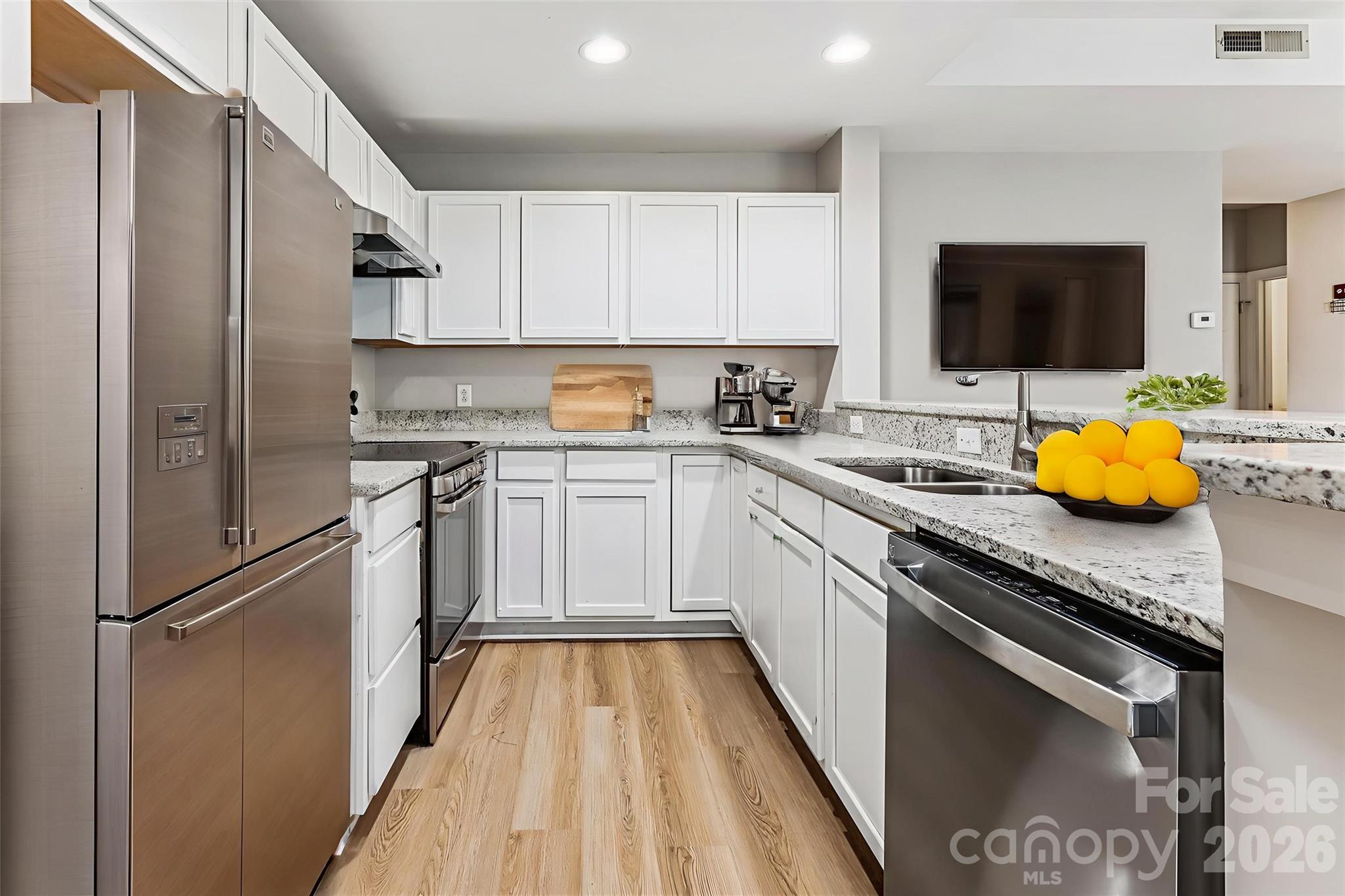 Gateway Plaza - Residential