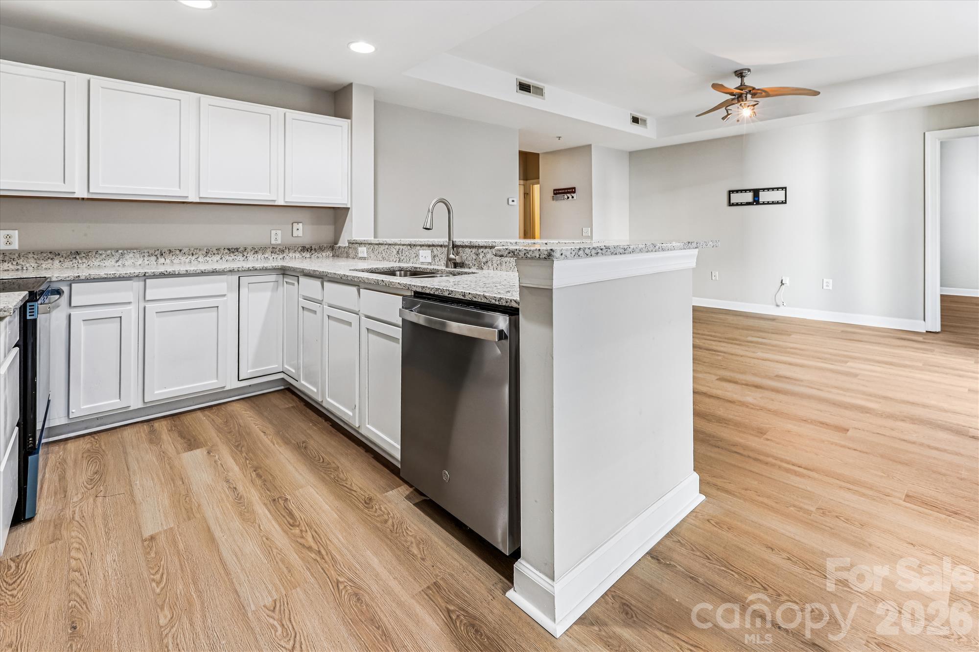 Gateway Plaza - Residential