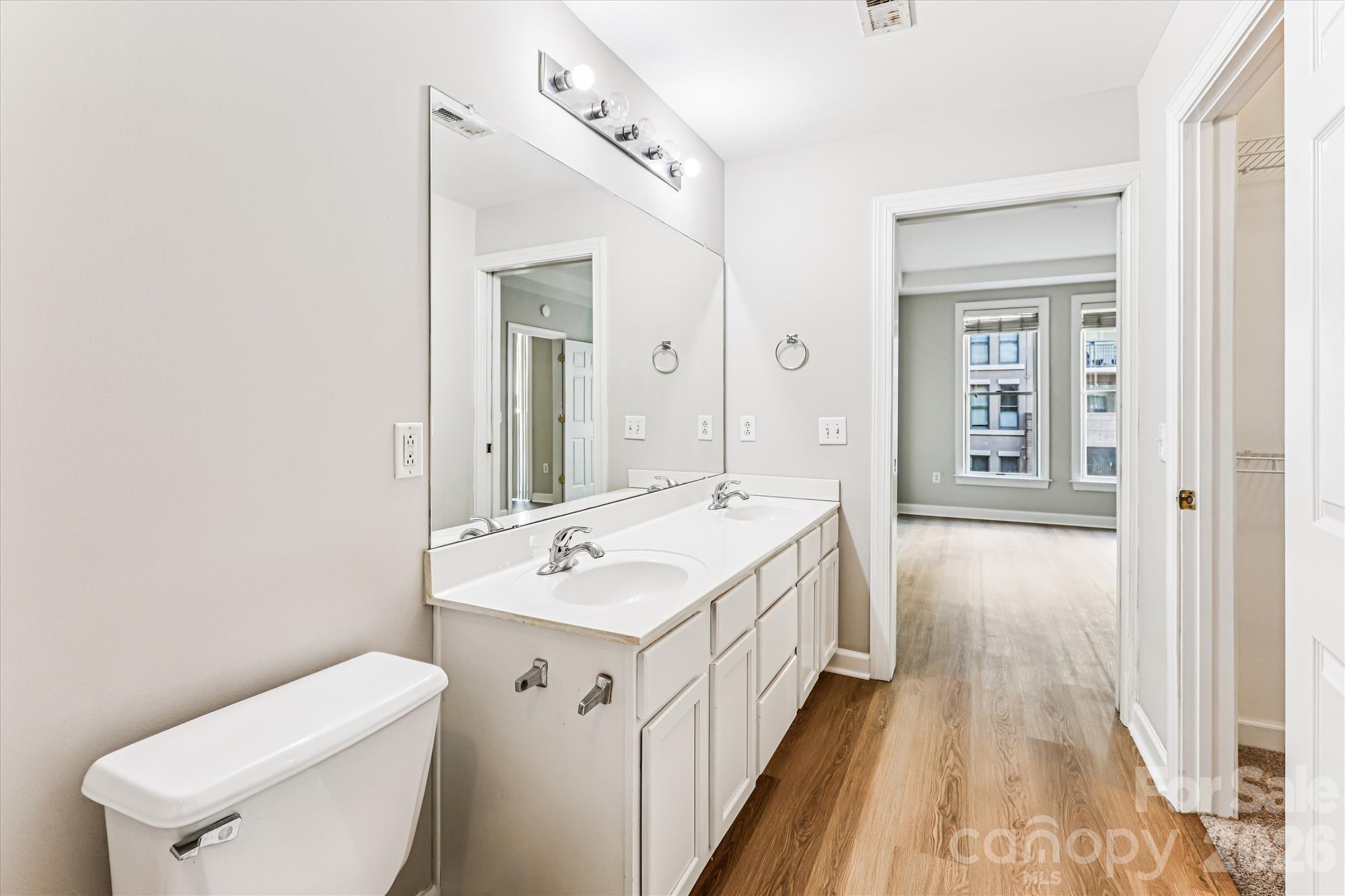 Gateway Plaza - Residential