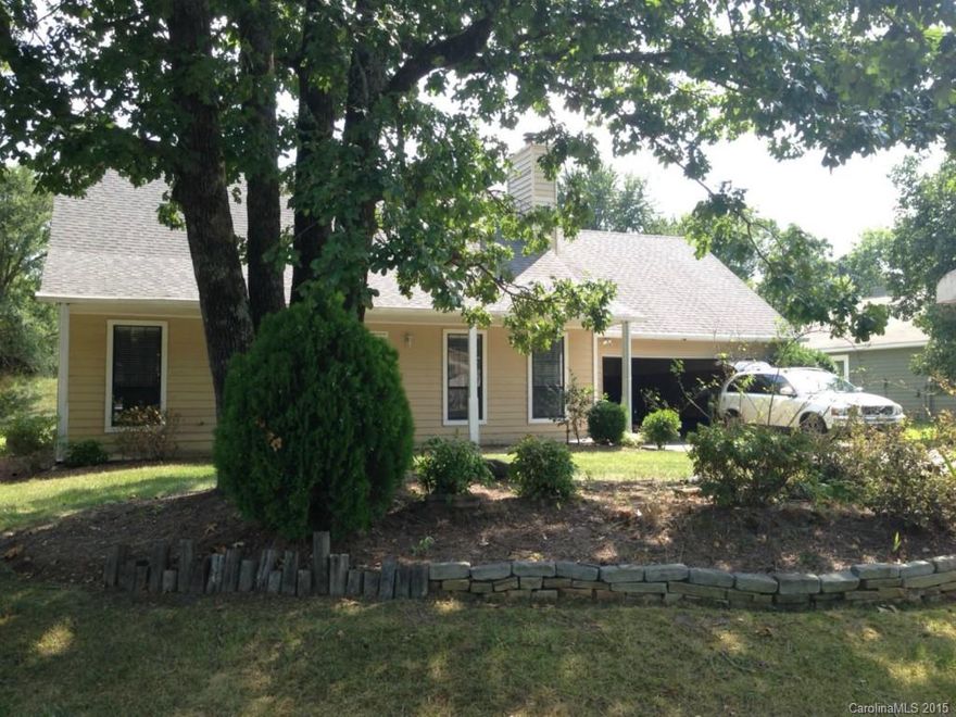 Ballantyne location, minutes from I-485. Top rated school - Polo Ridge Elem., JM Robinson Middle and AK High 
 Spacious and open floor plan with close to 1900 SQ of heated living area plus 2-car garage(600 SQ) with automatic door openers. Highlights: 
 1. A large open Great Room with high/vaulted ceilings, ceiling fan, and fireplace. 
 2. Granite counter top in kitchen, all appliances 
 3. Two bedrooms downstairs and two bedrooms upstairs (master bedroom up)