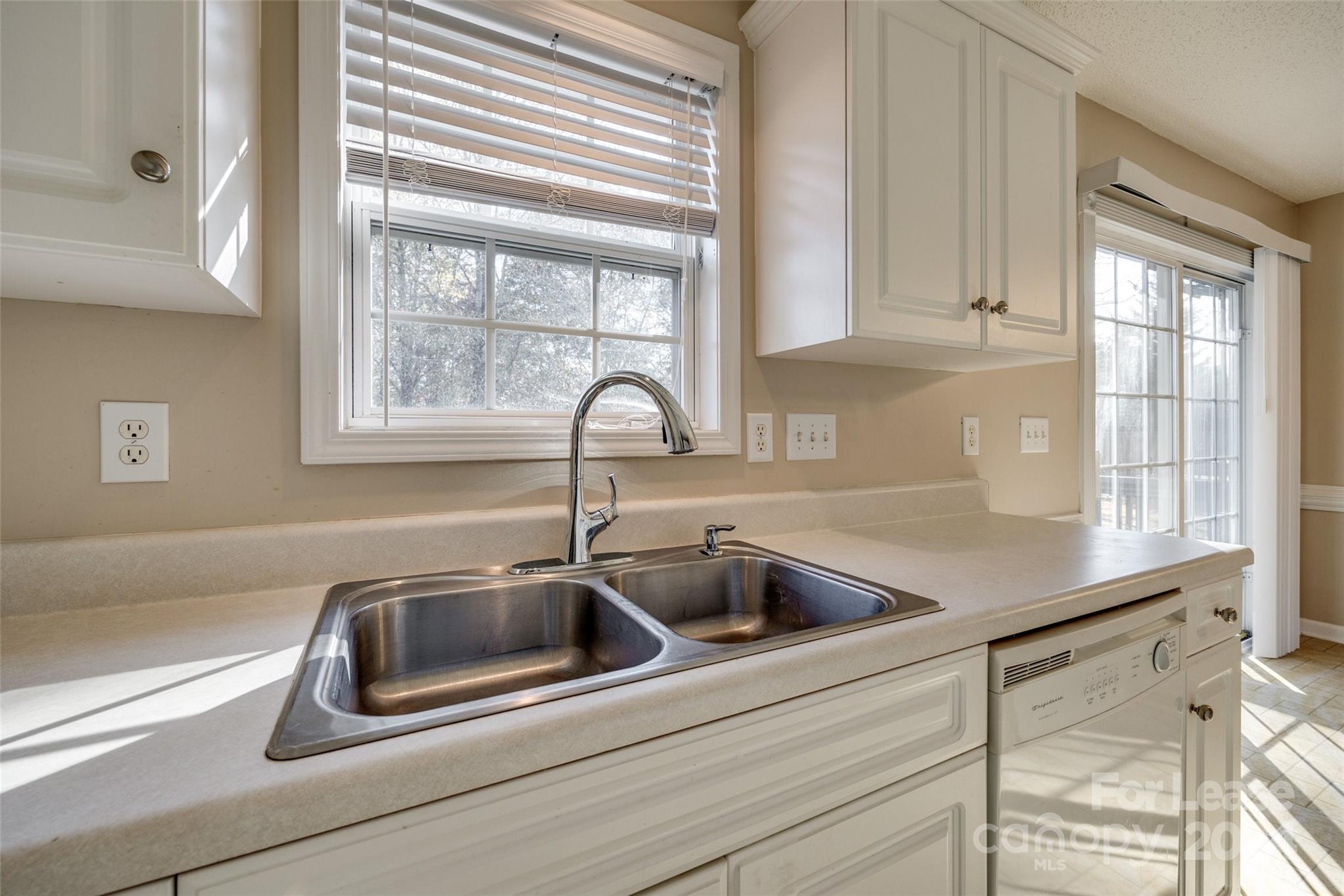 Steele Meadows - Residential Lease