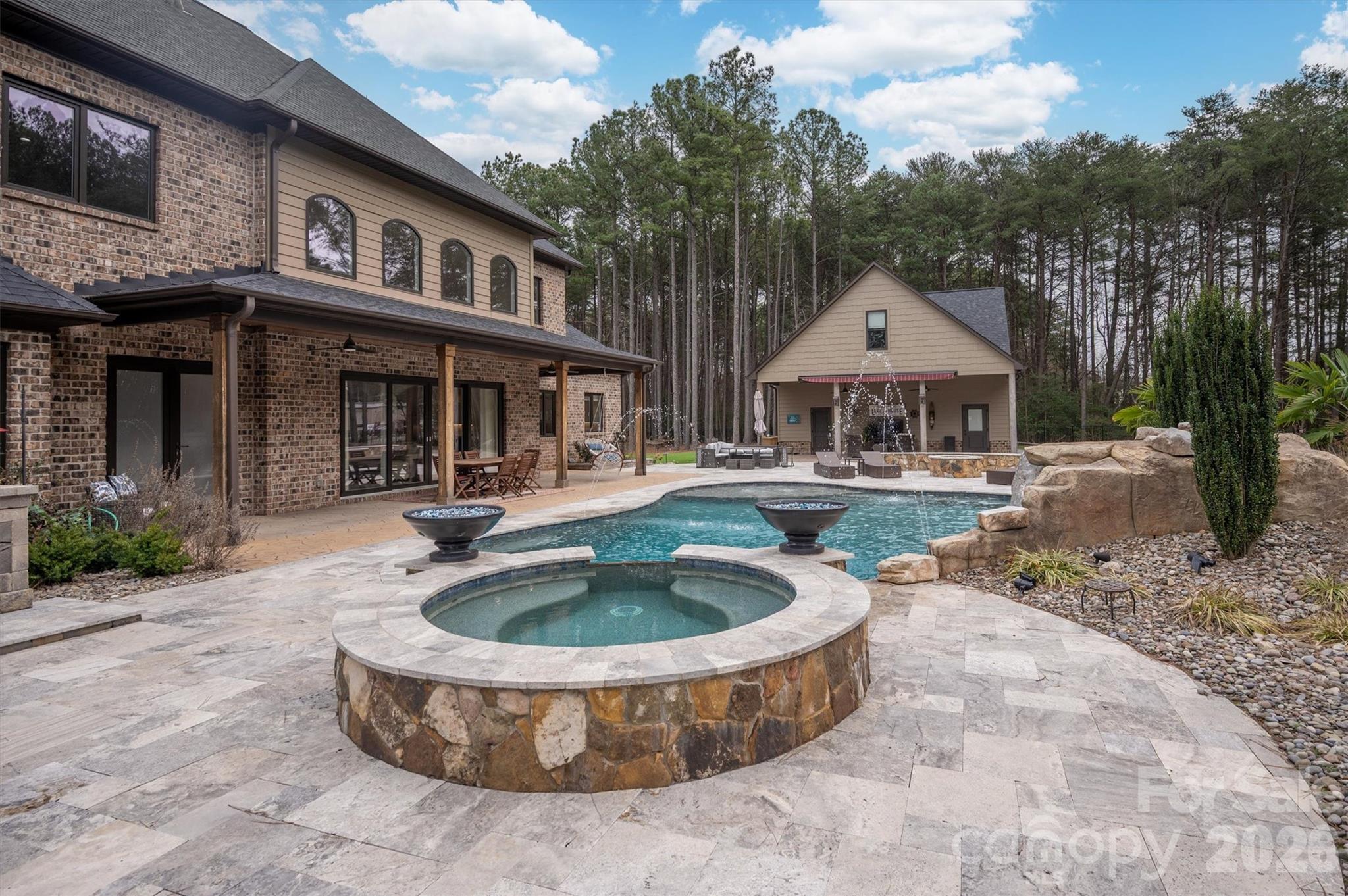 Norman Pointe - Residential