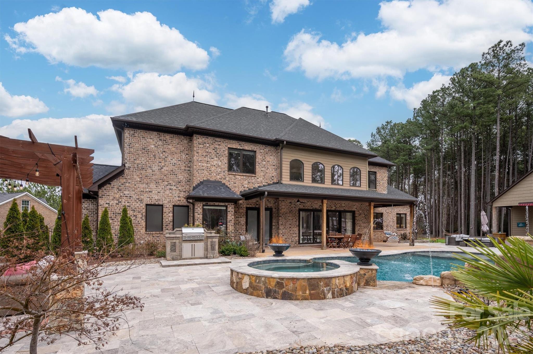 Norman Pointe - Residential