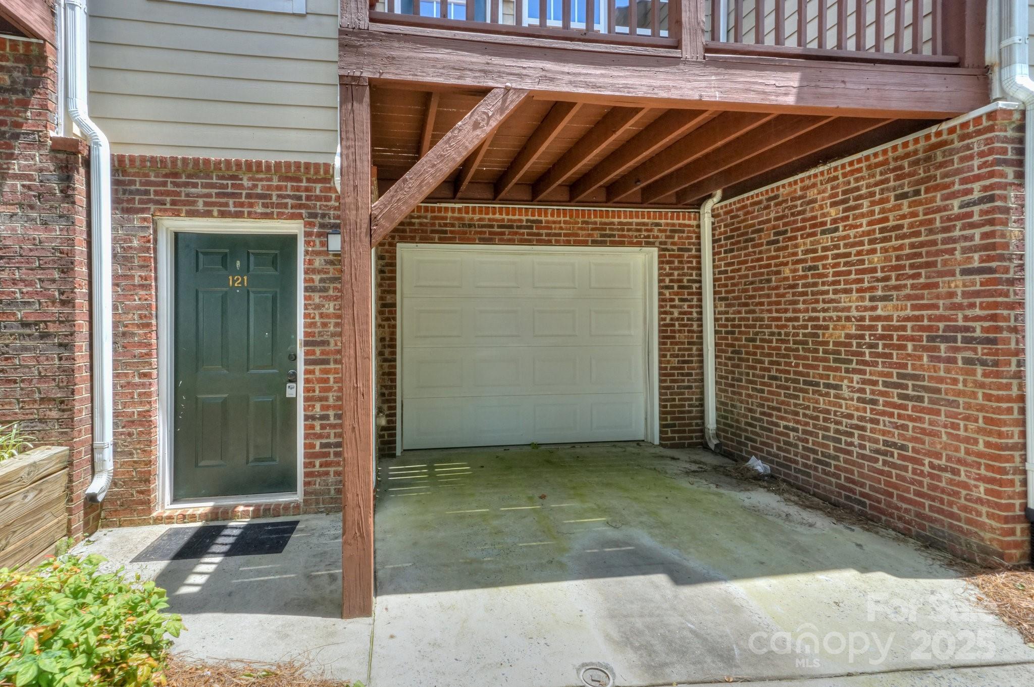 121 High Ridge Road